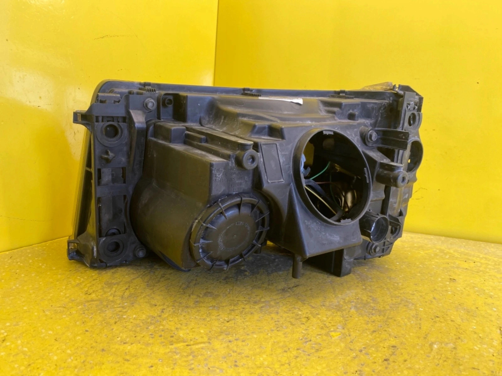 Phare droit RANGE ROVER SPORT 05-09 CÂBLÉ XBC501543LZN Autolamps 3 Phare droit RANGE ROVER SPORT 05-09 CÂBLÉ XBC501543LZN