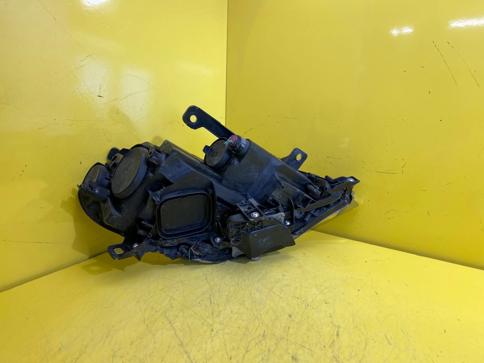 Phare GAUCHE LANCIA DELTA 3 08-14r Lentille + LED Autolamps 3 Phare GAUCHE LANCIA DELTA 3 08-14r Lentille + LED