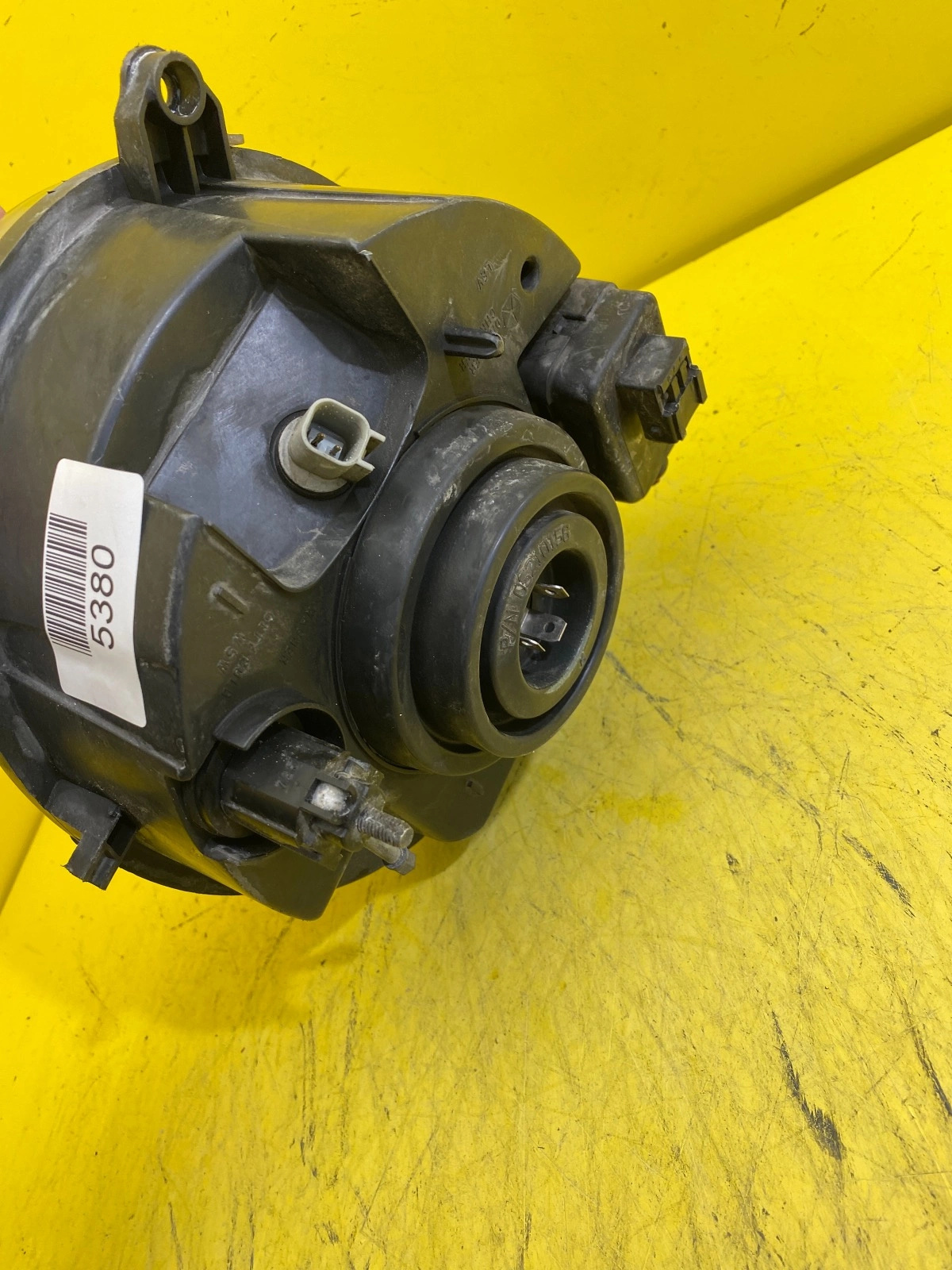 JEEP RENEGADE LAMPES AVANT DE 2014-. Autolamps 2 JEEP RENEGADE LAMPES AVANT DE 2014-.