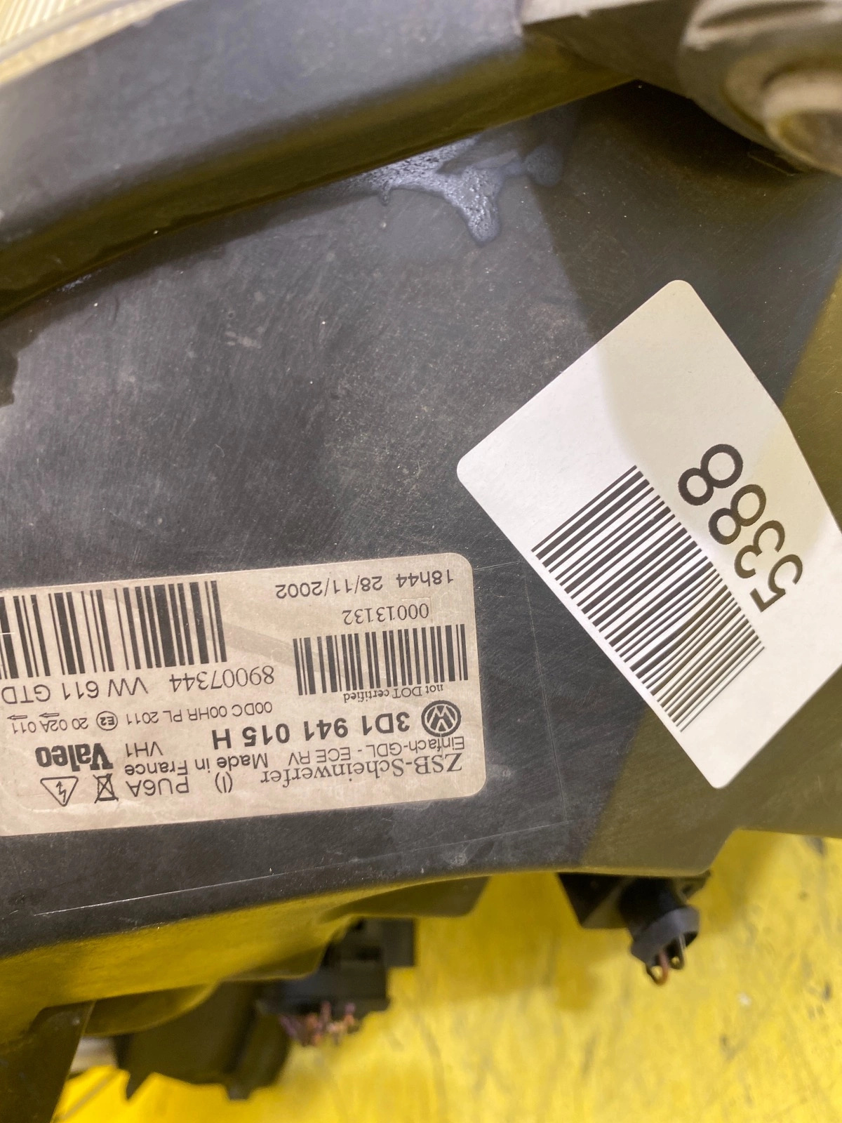 Phare gauche VW Phaeton XENON 3D1941015H Autolamps 2 Phare gauche VW Phaeton XENON 3D1941015H