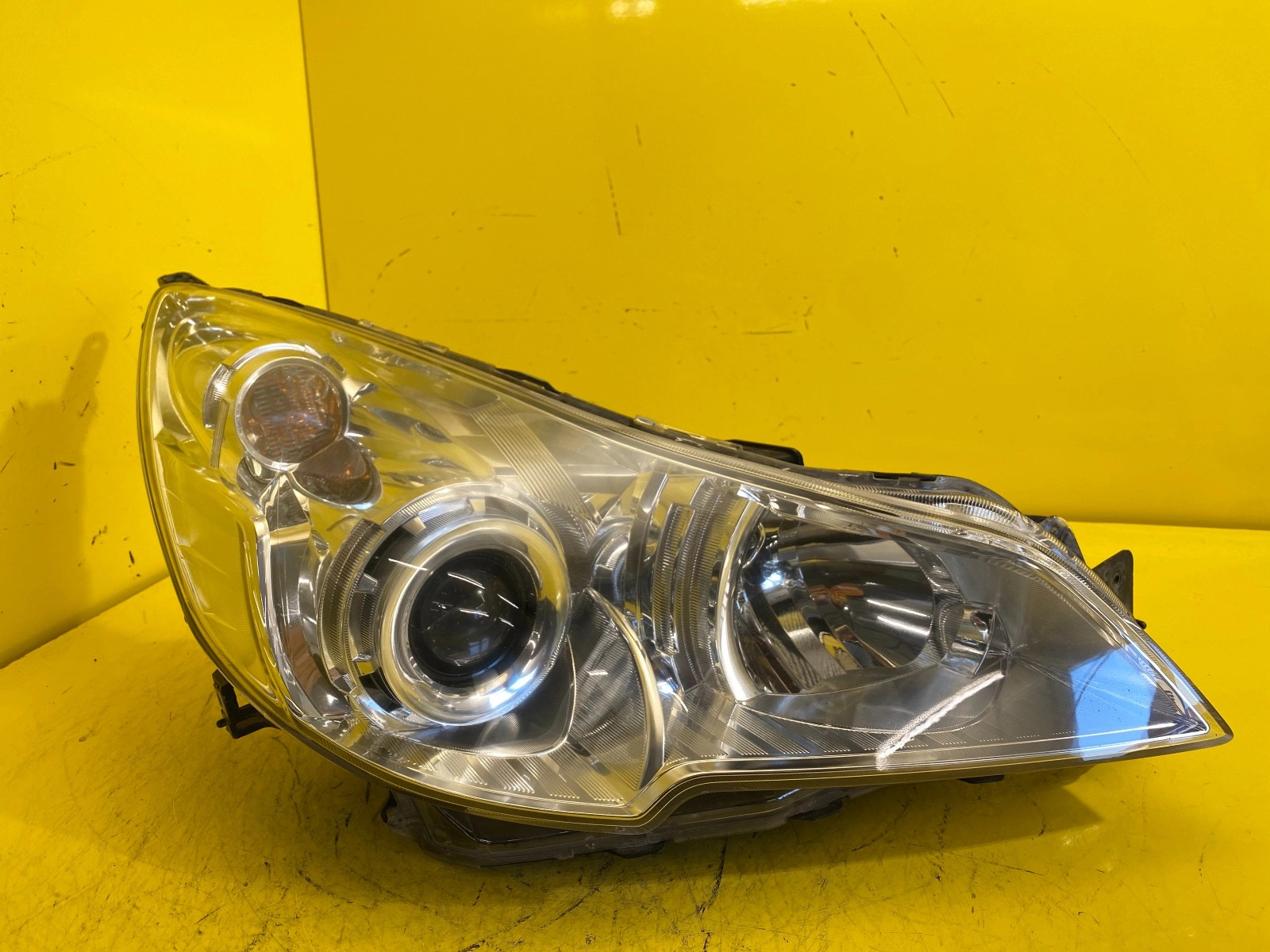 Phare droit SUBARU LEGACY OUTBACK LIFT 12-14 XENON Autolamps Phare droit SUBARU LEGACY OUTBACK LIFT 12-14 XENON
