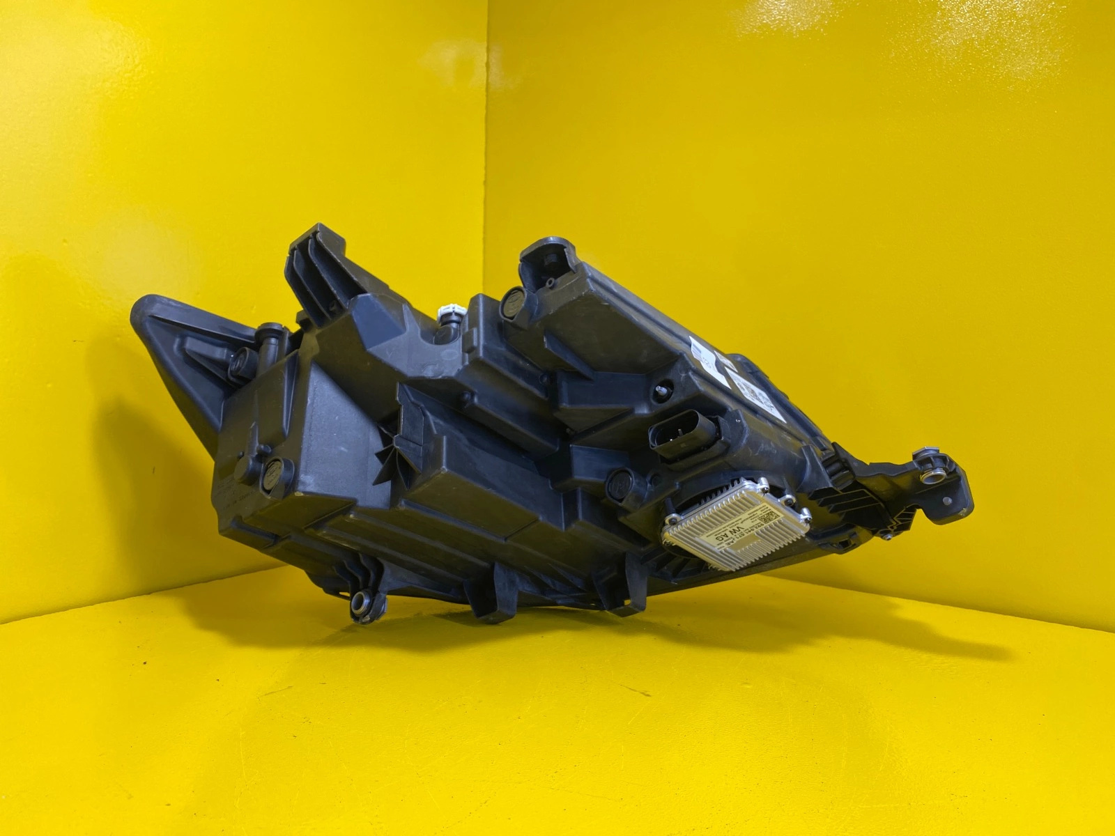 Phare GAUCHE VOLKSWAGEN T7 FULL LED Autolamps 3 Phare GAUCHE VOLKSWAGEN T7 FULL LED