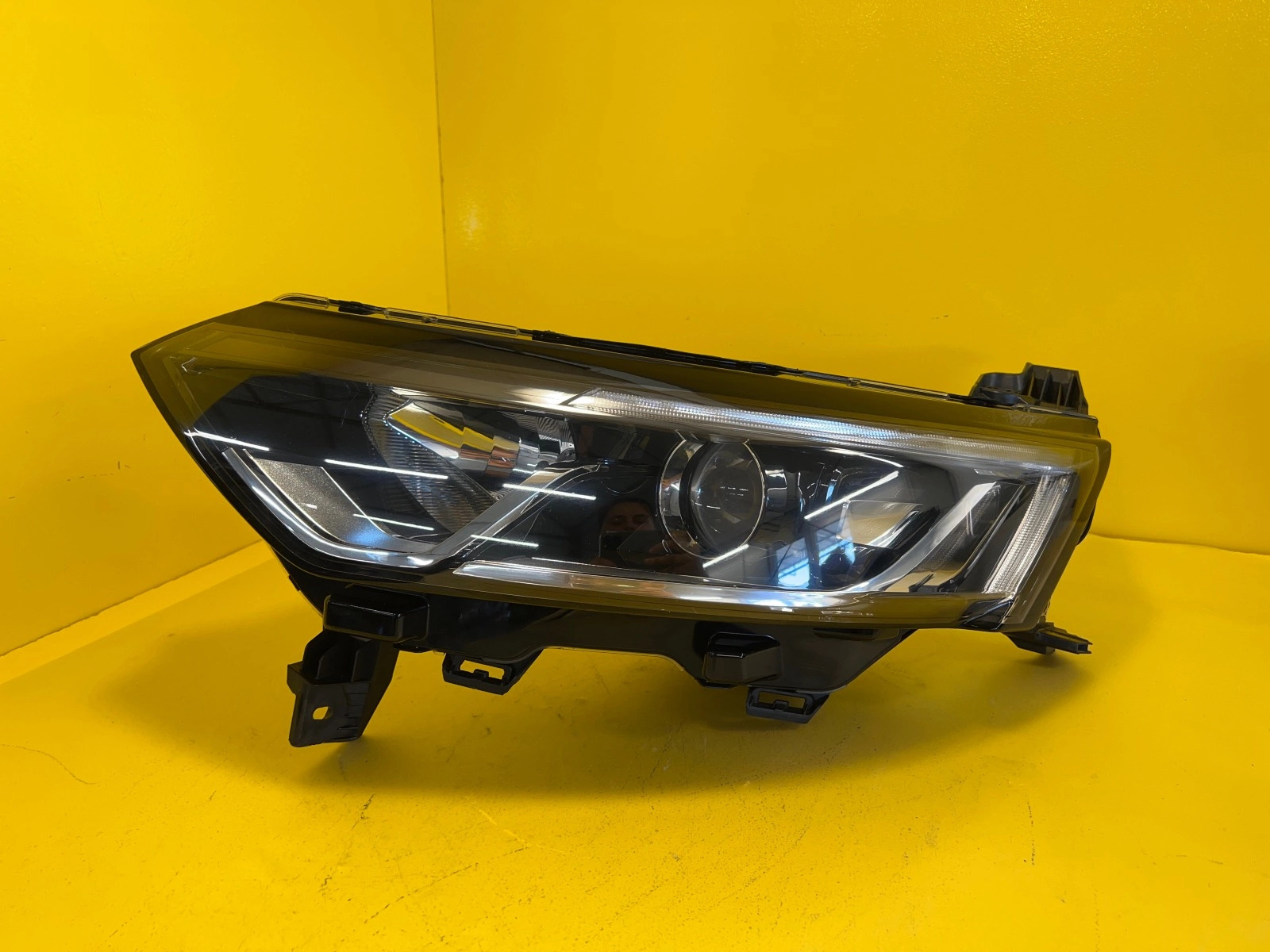 Phare gauche RENAULT KOLEOS II 2 FULL LED 260607108R Autolamps Phare gauche RENAULT KOLEOS II 2 FULL LED 260607108R