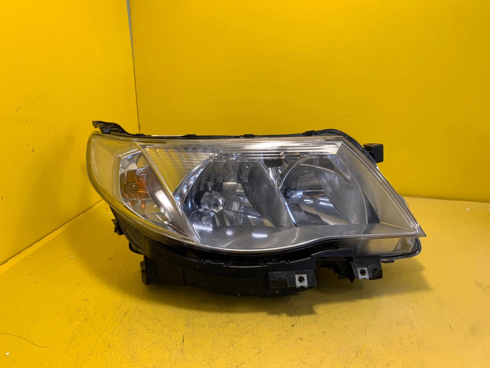 Phare droit Subaru FORESTER IV 4 XENON Autolamps Phare droit Subaru FORESTER IV 4 XENON