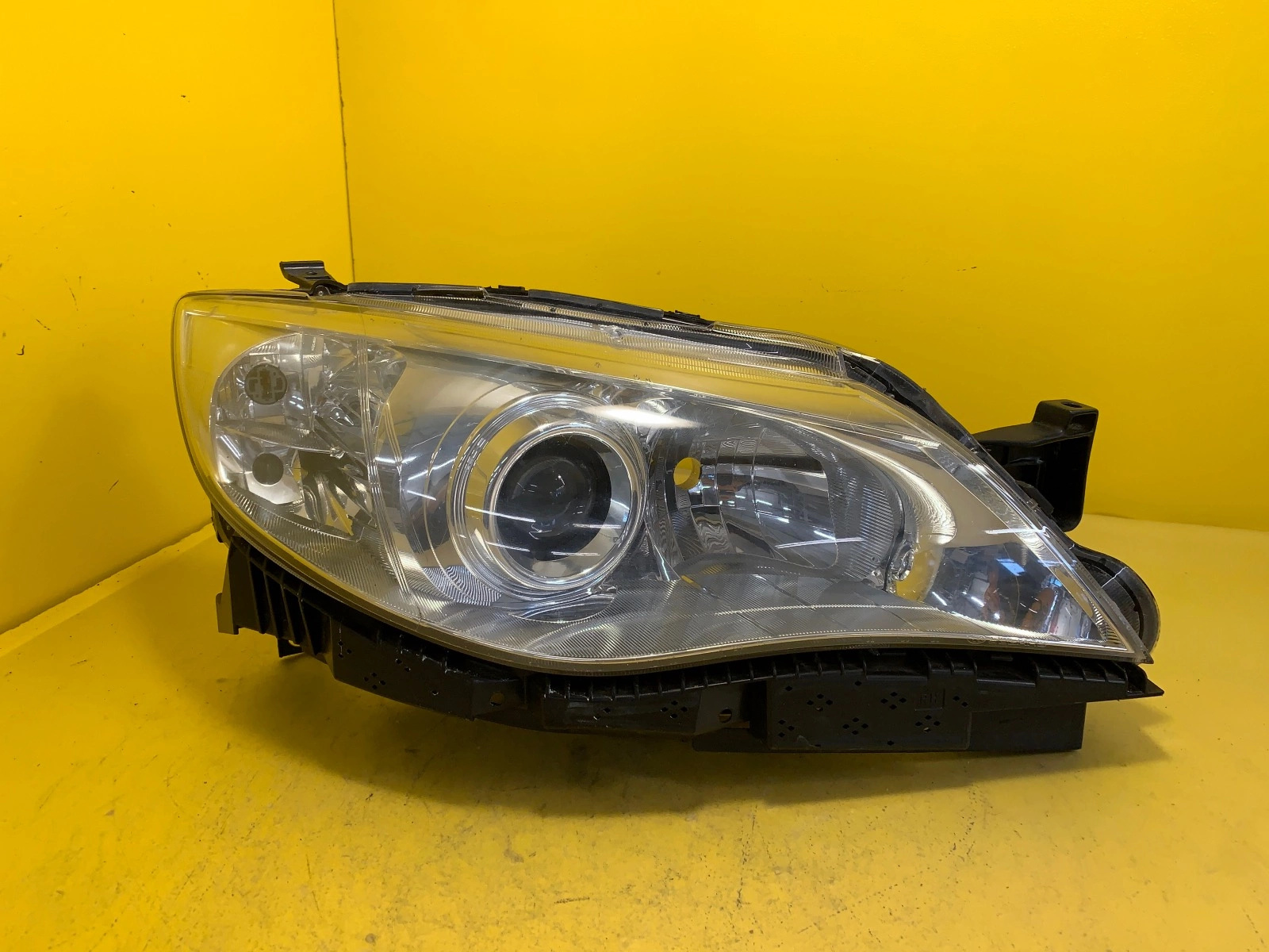 SUBARU IMPREZA GH phare droit 08-13 XENON Autolamps SUBARU IMPREZA GH phare droit 08-13 XENON