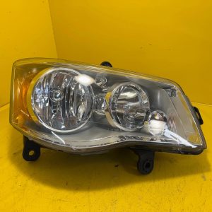 Phare droit Chrysler Voyager 08-14 05113341AE