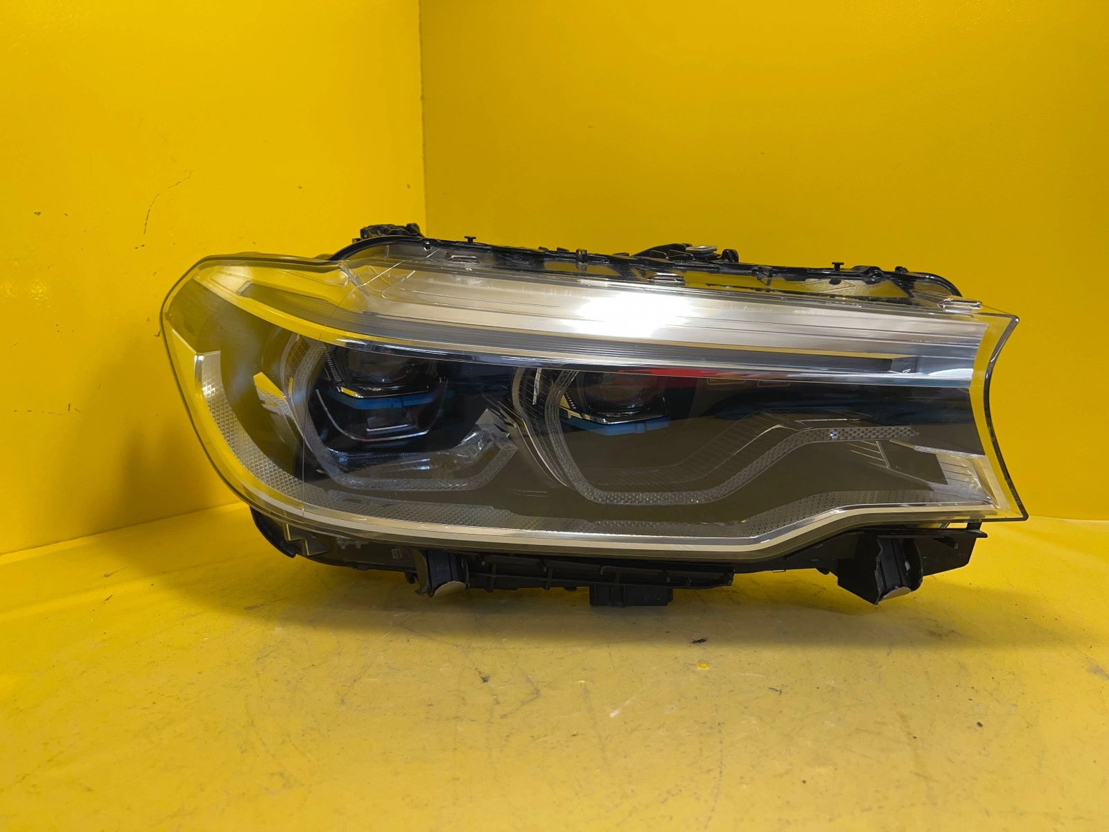 Phare Droit BMW 5 M5 G30 G31 F90 Laser 8090750 Autolamps Phare Droit BMW 5 M5 G30 G31 F90 Laser 8090750