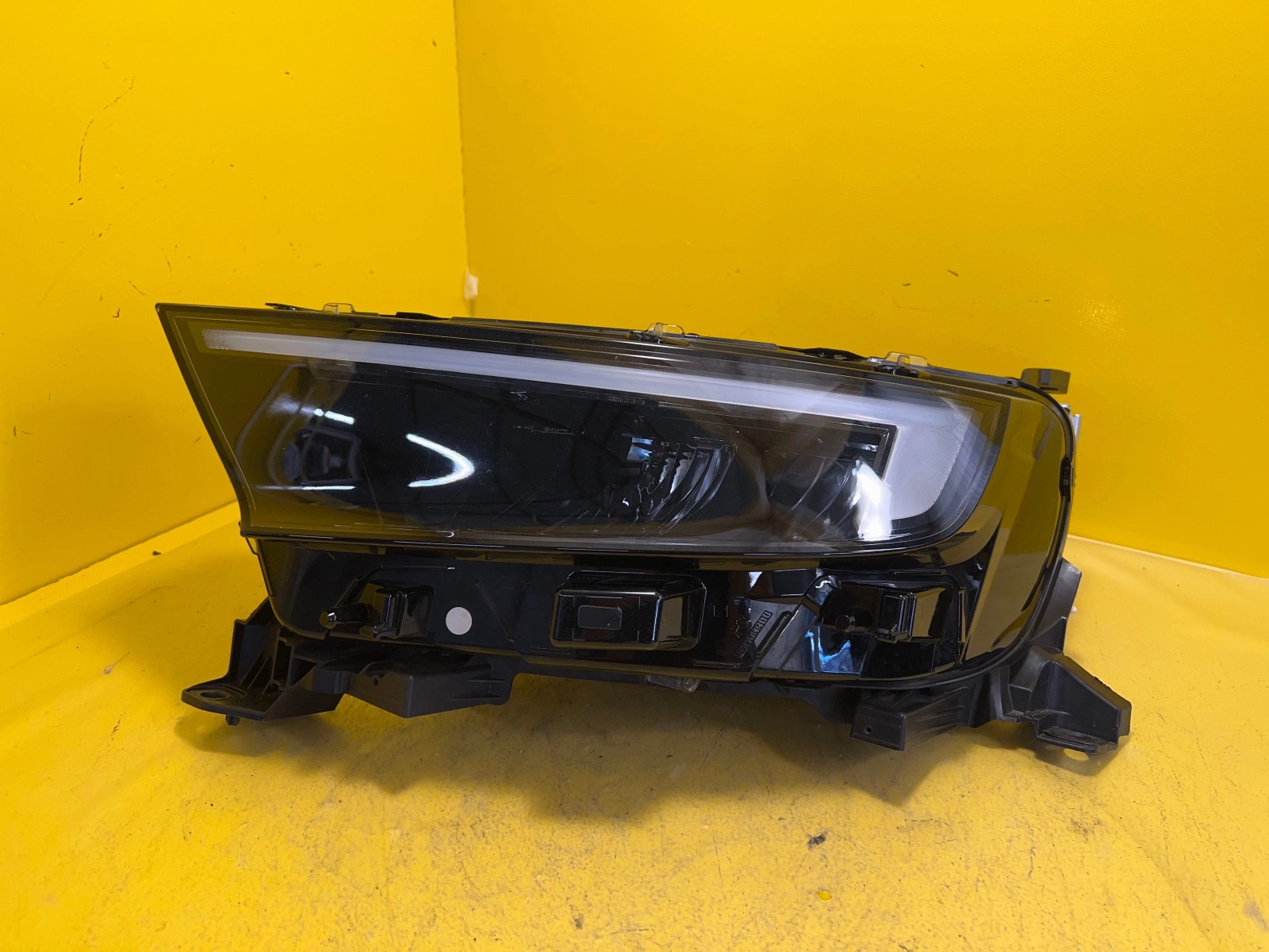Phare gauche Opel Mokka B II Full Led 9844356480 Autolamps Phare gauche Opel Mokka B II Full Led 9844356480