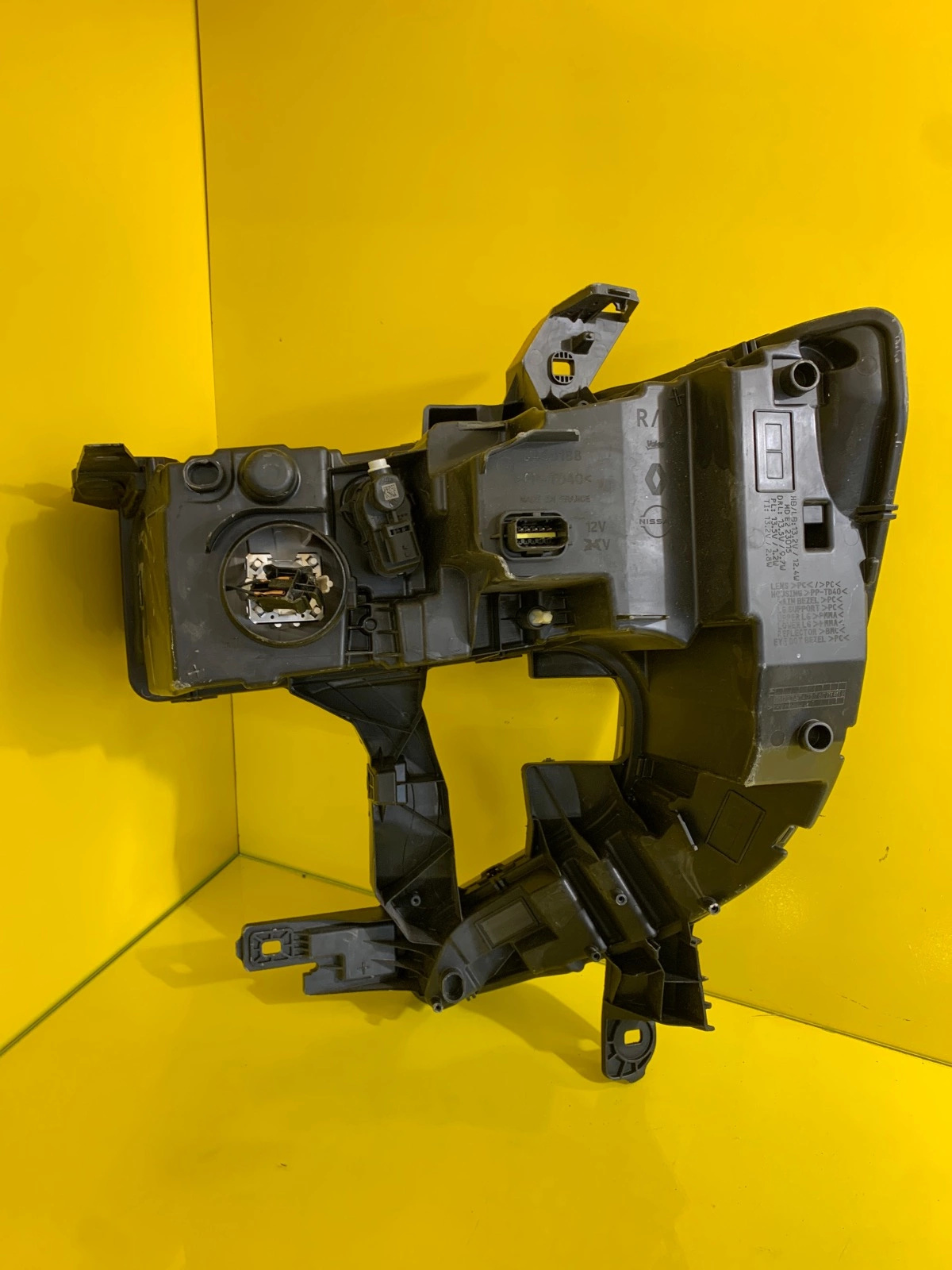 Phare droit Renault Master IV Nissan Interstar III 2023 260109116R Autolamps 4 Phare droit Renault Master IV Nissan Interstar III 2023 260109116R