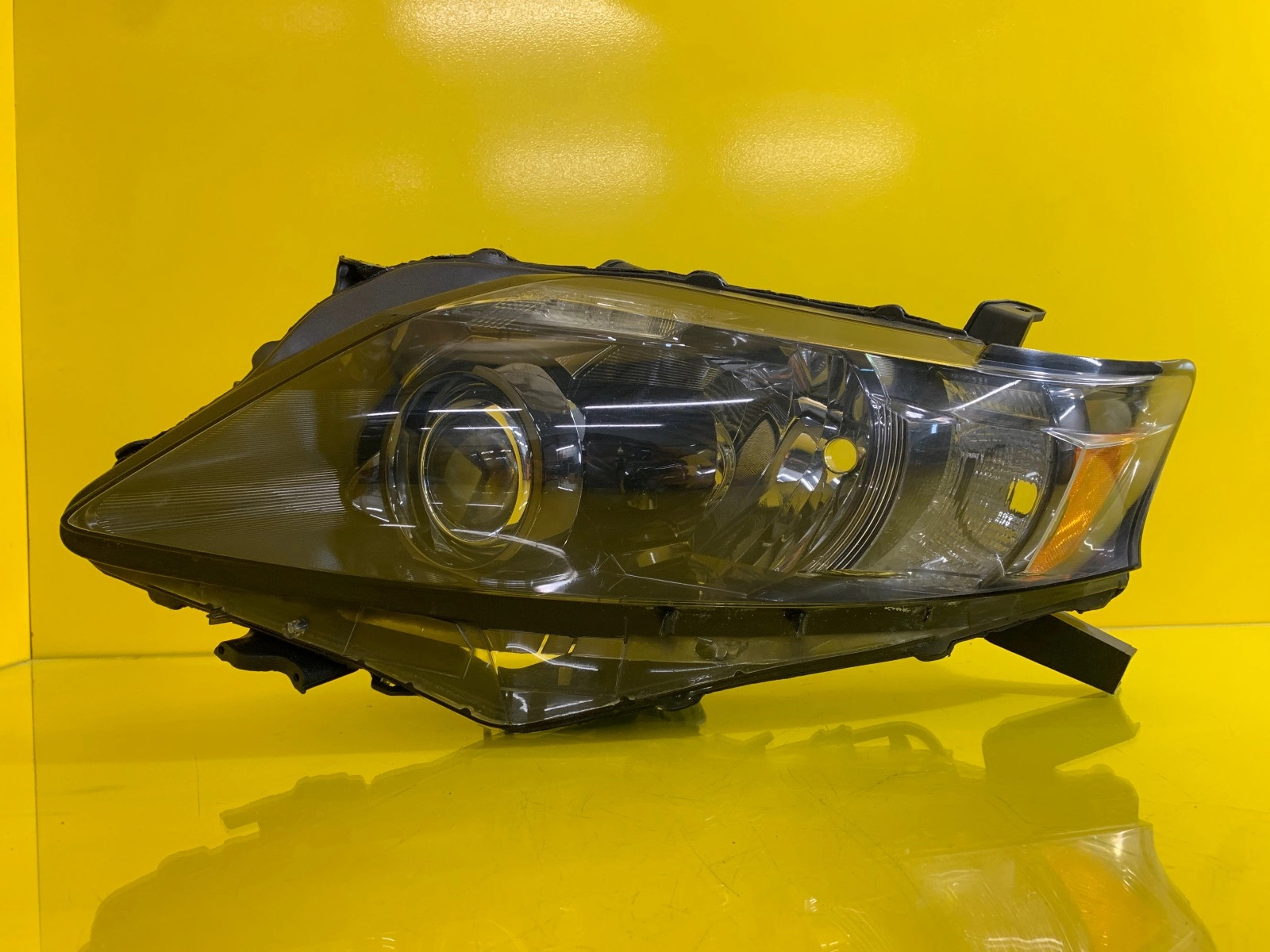 Phare Lexus RX450H RX 2008- Lampe Xenon gauche Autolamps Phare Lexus RX450H RX 2008- Lampe Xenon gauche