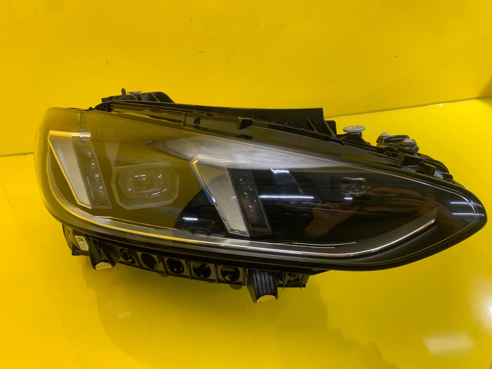 Phare BMW 4 G22 G23 M4 G82 G83 Lampe avant droite Laser 5A3B304-04 Autolamps Phare BMW 4 G22 G23 M4 G82 G83 Lampe avant droite Laser 5A3B304-04