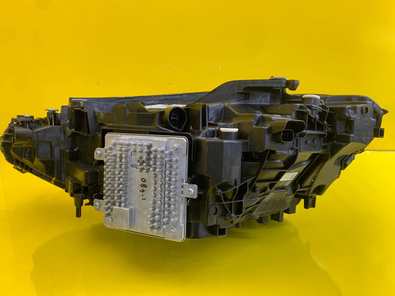 Phare BMW 4 G22 G23 M4 G82 G83 Lampe avant droite Laser 5A3B304-04 Autolamps 3 Phare BMW 4 G22 G23 M4 G82 G83 Lampe avant droite Laser 5A3B304-04