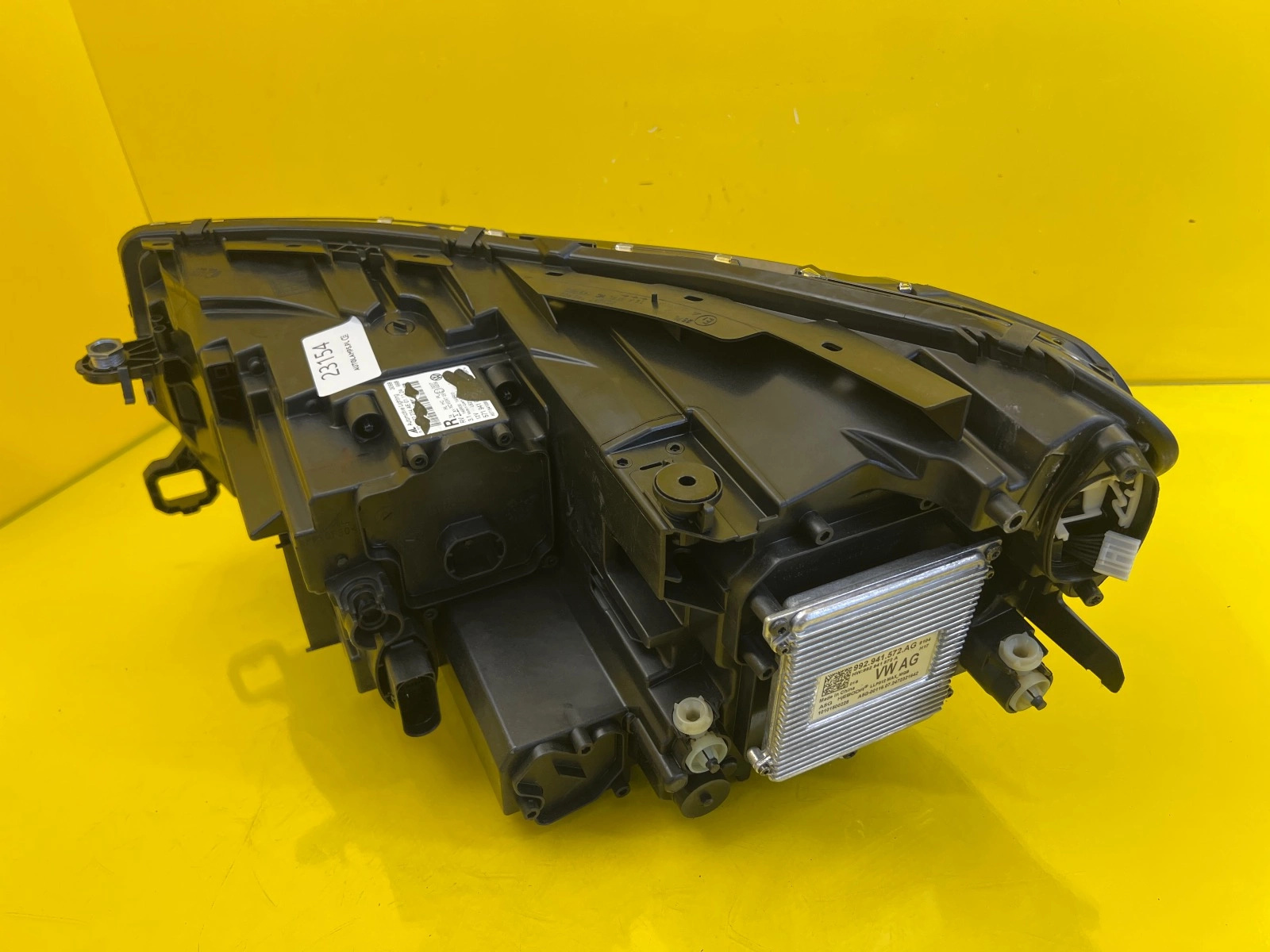 Phare avant droit VW Tiguan 3 III 571 Full Led 571941060 Autolamps 3 Phare avant droit VW Tiguan 3 III 571 Full Led 571941060