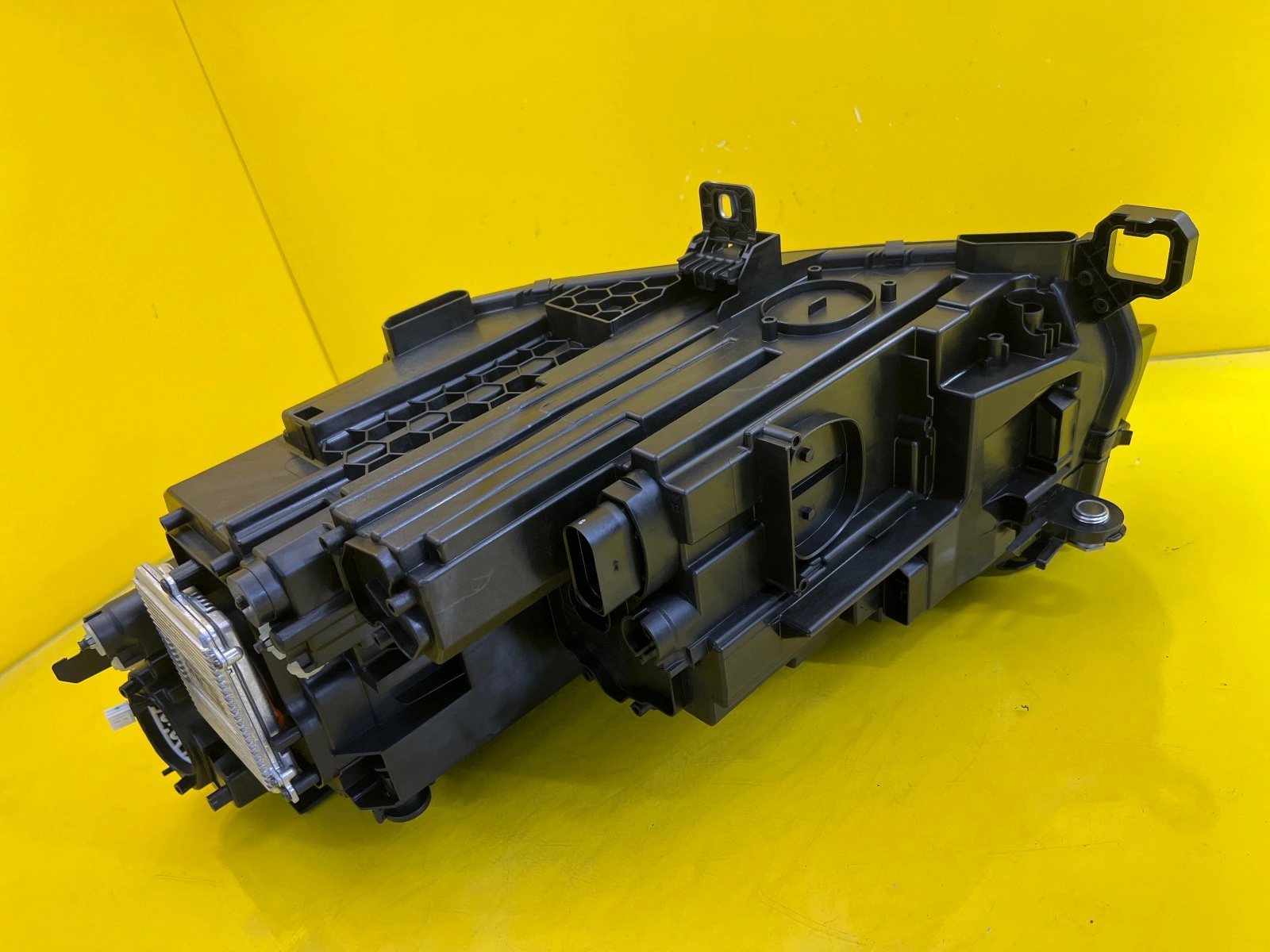 Phare avant droit VW Tiguan III Full Led 571941036C Autolamps 6 Phare avant droit VW Tiguan III Full Led 571941036C