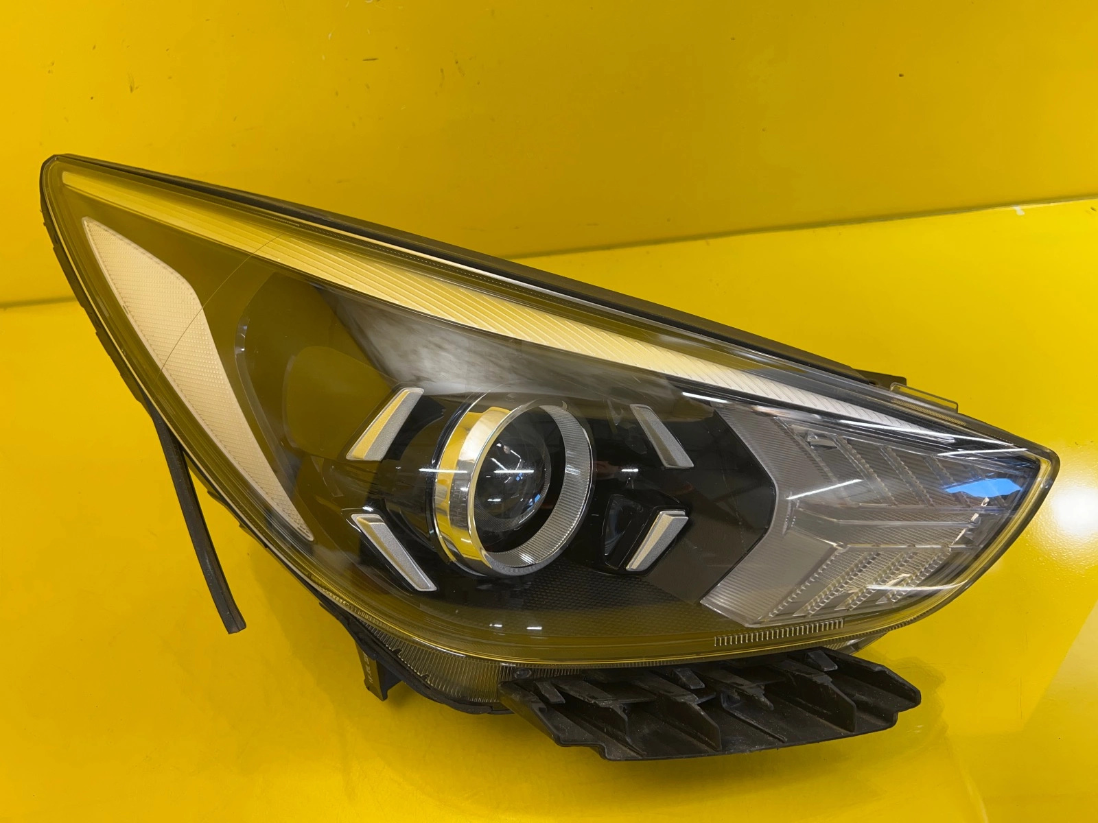 Phare avant droit Kia Niro 2016 Autolamps Phare avant droit Kia Niro 2016