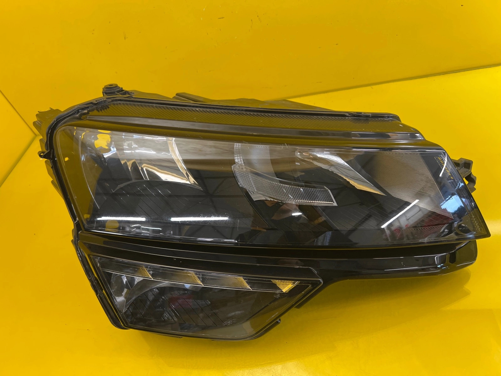 Phare droit Skoda Karoq 57B Full Led 16-19 57B941016A Autolamps Phare droit Skoda Karoq 57B Full Led 16-19 57B941016A