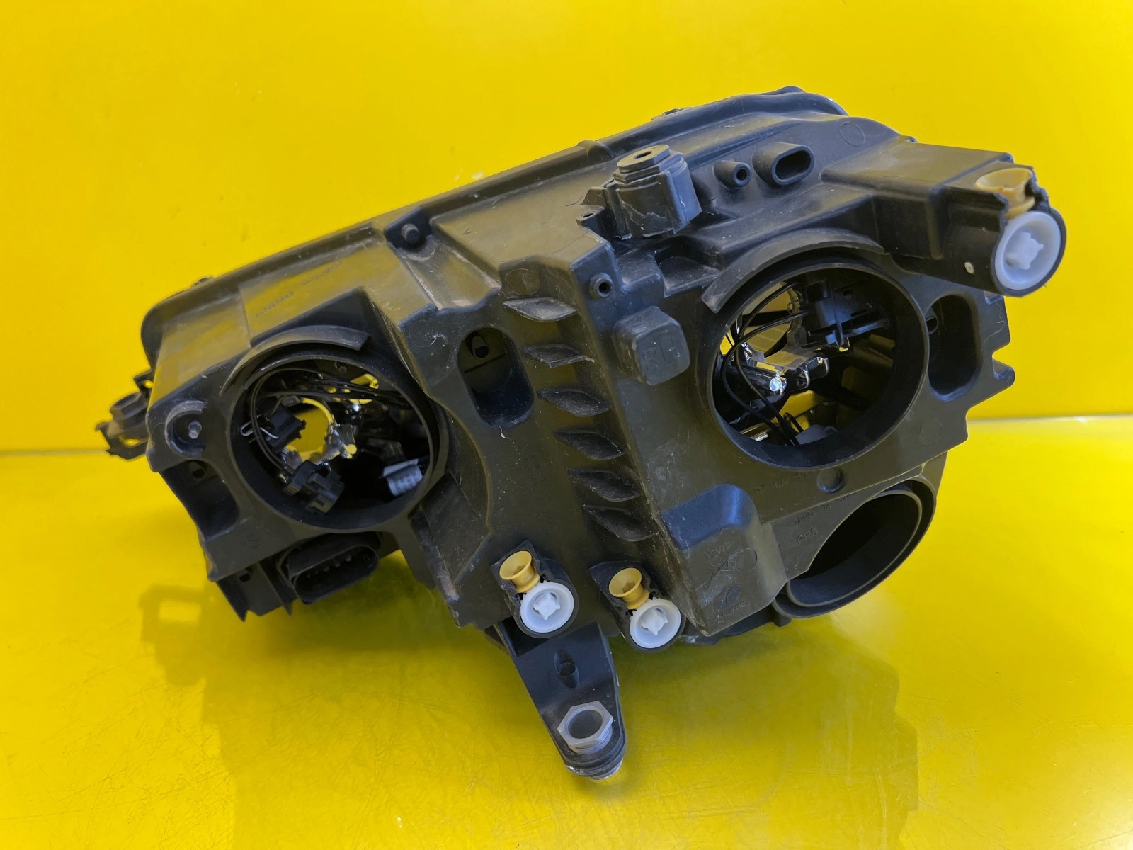 Phare droit Skoda Karoq 57B Full Led 16-19 57B941016A Autolamps 4 Phare droit Skoda Karoq 57B Full Led 16-19 57B941016A