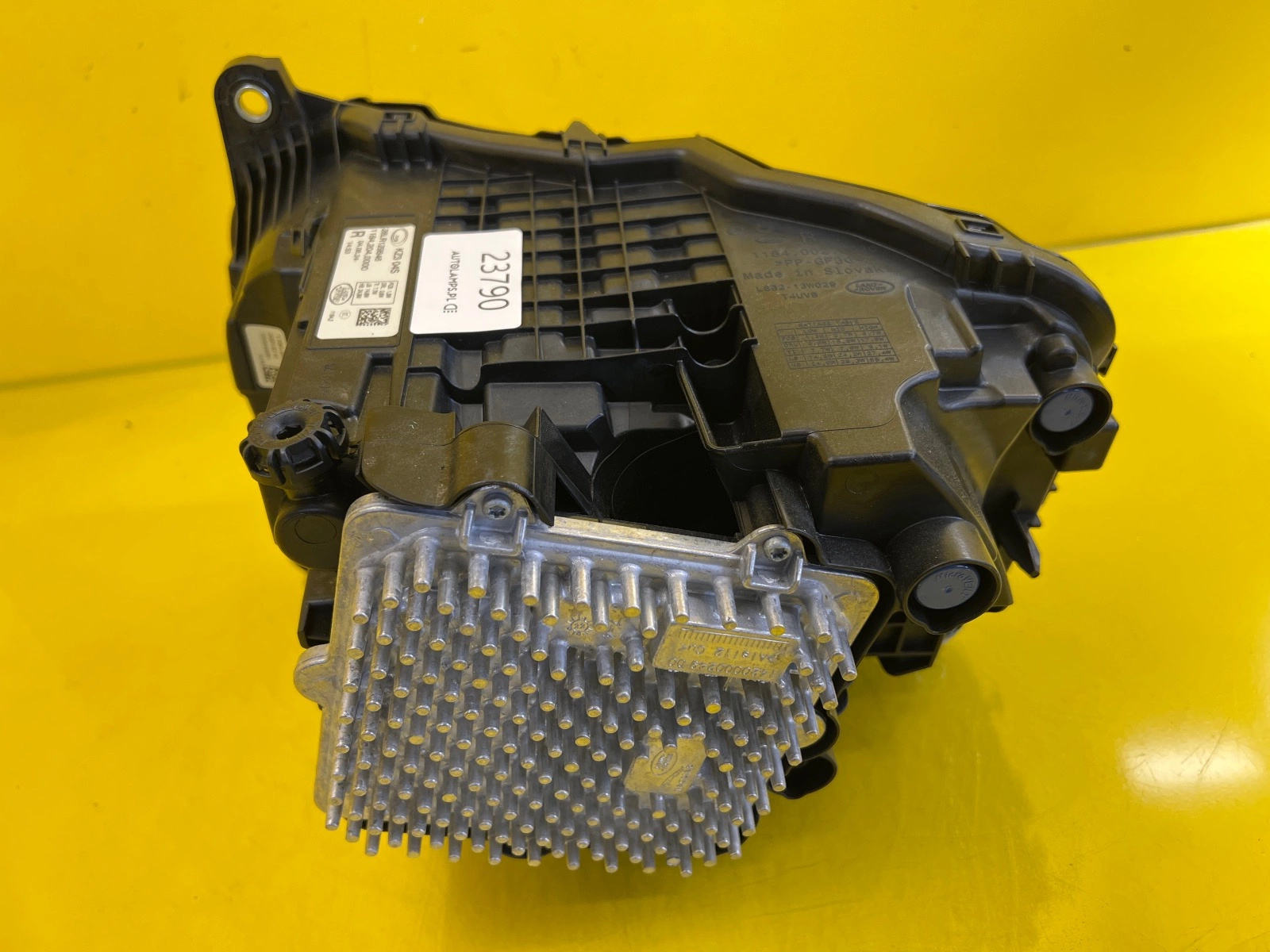 Phare avant droit Land Rover Defender 2 LED 20- Autolamps 4 Phare avant droit Land Rover Defender 2 LED 20-