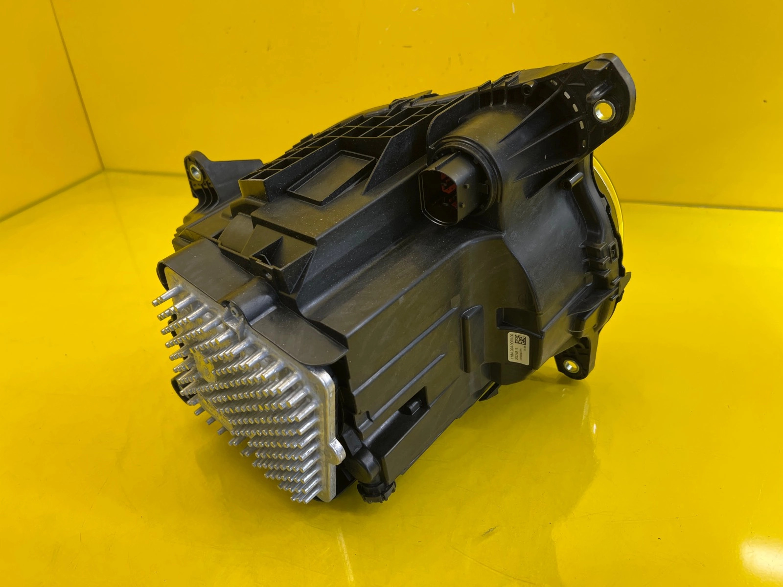 Phare avant droit Land Rover Defender 2 LED 20- Autolamps 6 Phare avant droit Land Rover Defender 2 LED 20-