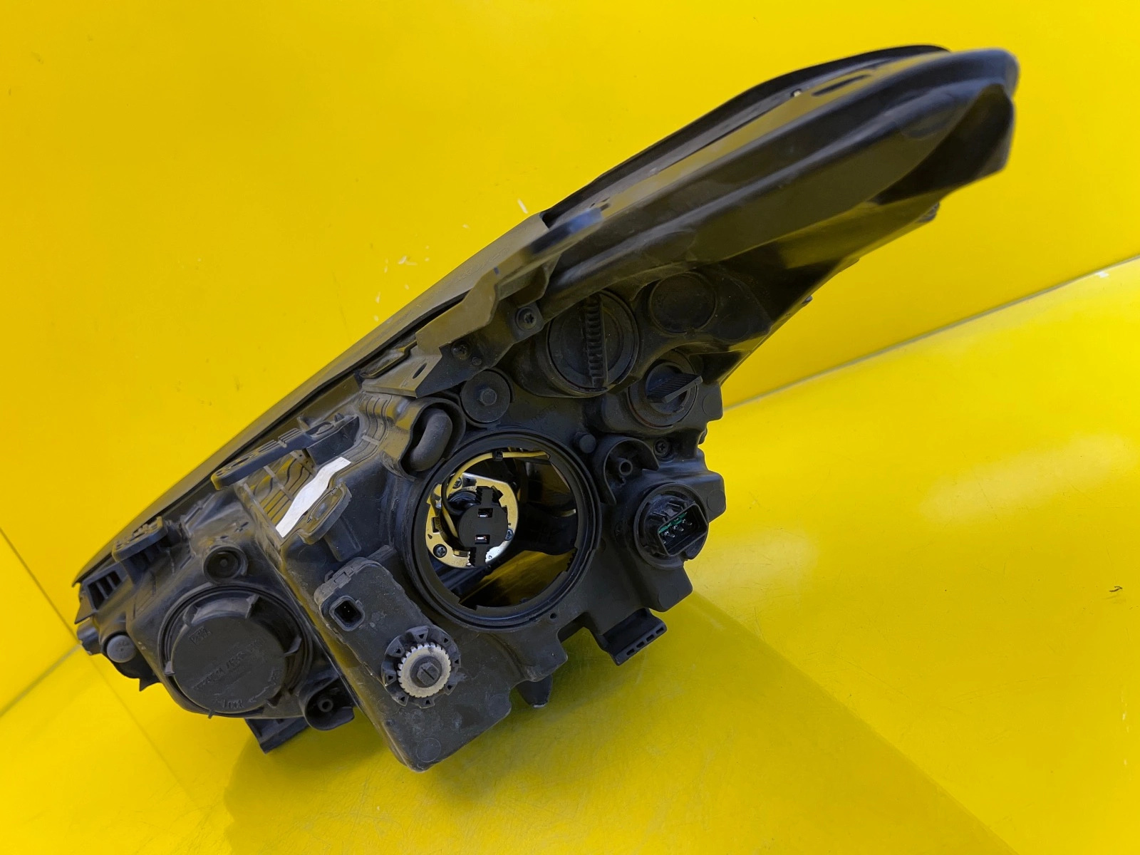 Phare droit Hyundai Santa Fe III 12-15 Lentille Autolamps 3 Phare droit Hyundai Santa Fe III 12-15 Lentille