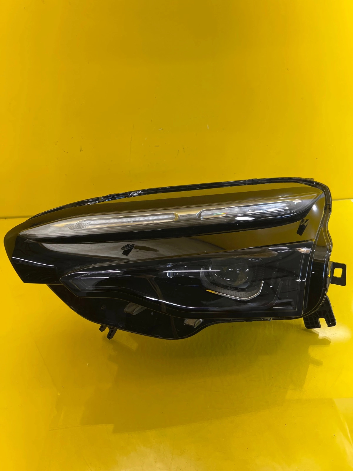 Phare avant gauche Nio ES8 Full Led CN000000296 Autolamps Phare avant gauche Nio ES8 Full Led CN000000296