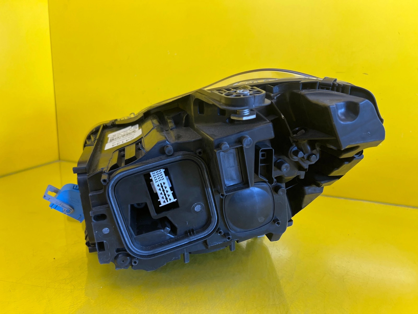 Phare avant droit Mercedes CLS W218 Full Led ILS A2188202459 Autolamps 4 Phare avant droit Mercedes CLS W218 Full Led ILS A2188202459