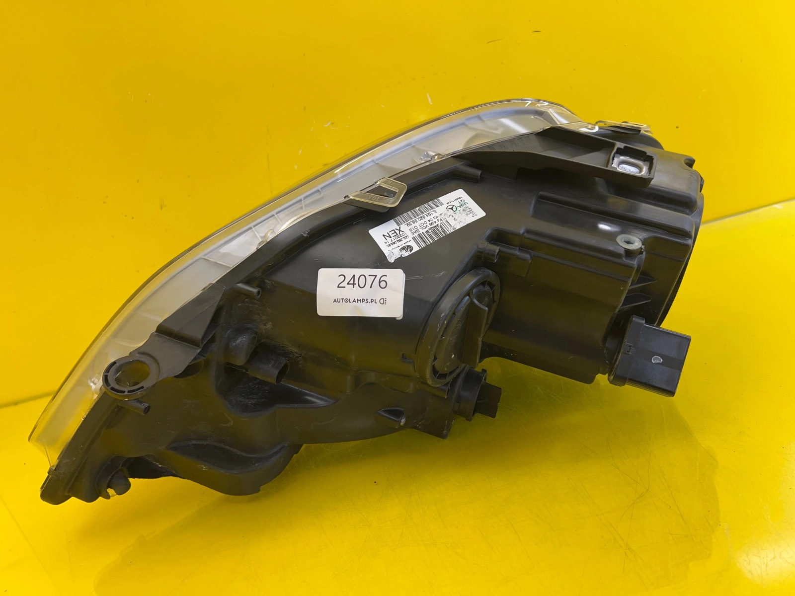 Phare droit Mercedes ML W164 05-08 BI Xenon USA A1648205859 AMG Autolamps 3 Phare droit Mercedes ML W164 05-08 BI Xenon USA A1648205859 AMG