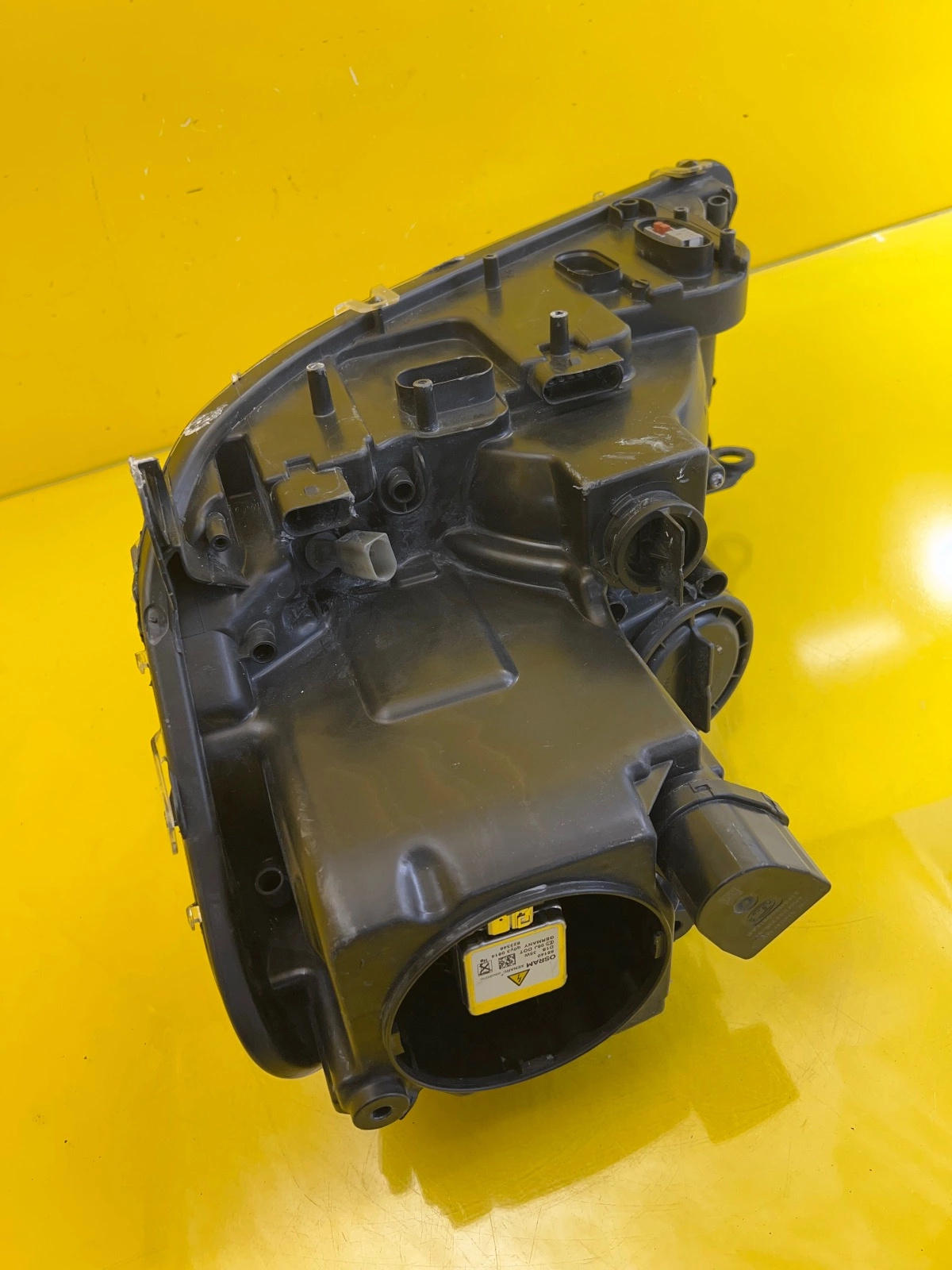 Phare droit Mercedes ML W164 05-08 BI Xenon USA A1648205859 AMG Autolamps 6 Phare droit Mercedes ML W164 05-08 BI Xenon USA A1648205859 AMG