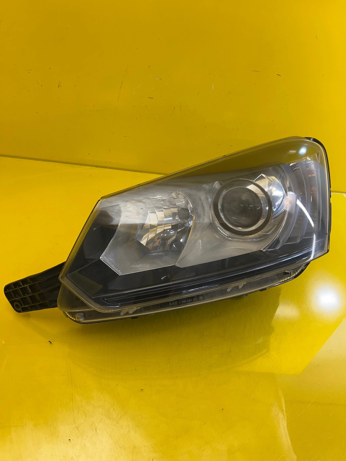 Phare gauche Skoda Yeti FL Lift 13- Bi-Xenon Led lamp 5L1941015C Autolamps Phare gauche Skoda Yeti FL Lift 13- Bi-Xenon Led lamp 5L1941015C