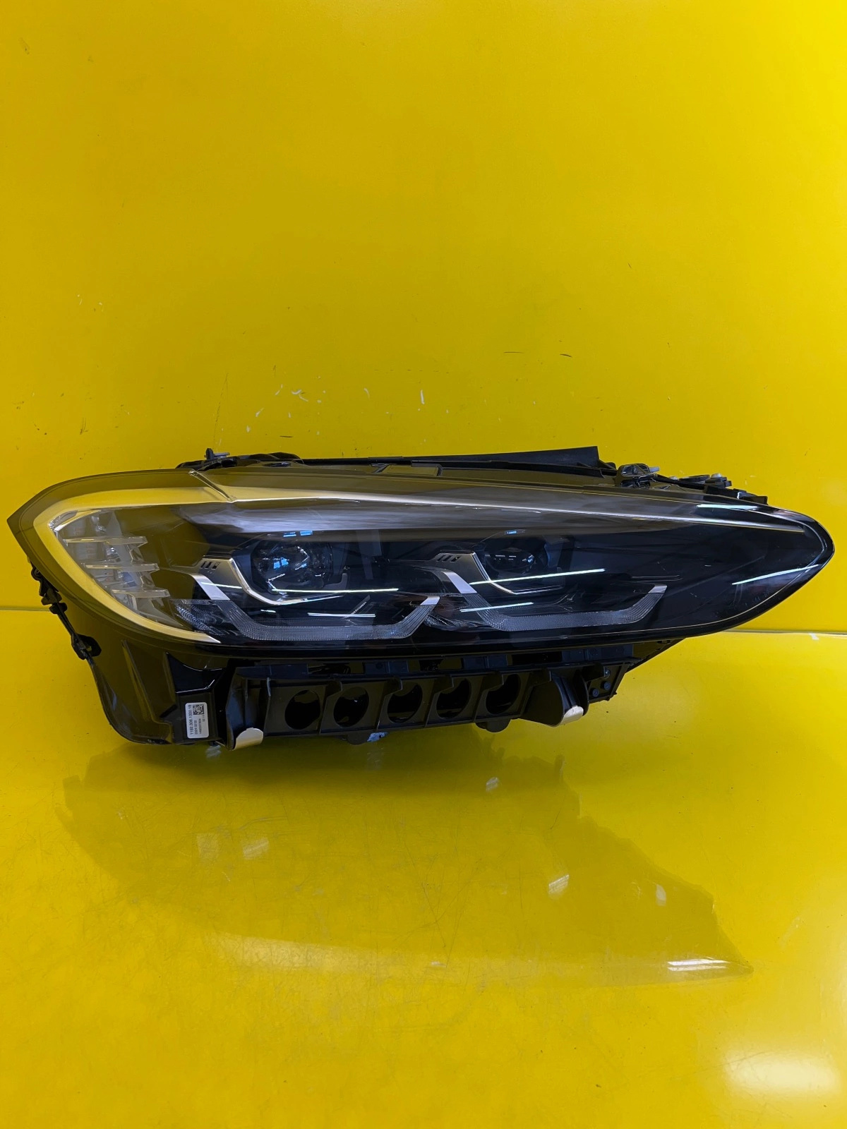 Phare Droit BMW 4 G22 G23 G26 Full Led 5A19352-04 Autolamps Phare Droit BMW 4 G22 G23 G26 Full Led 5A19352-04