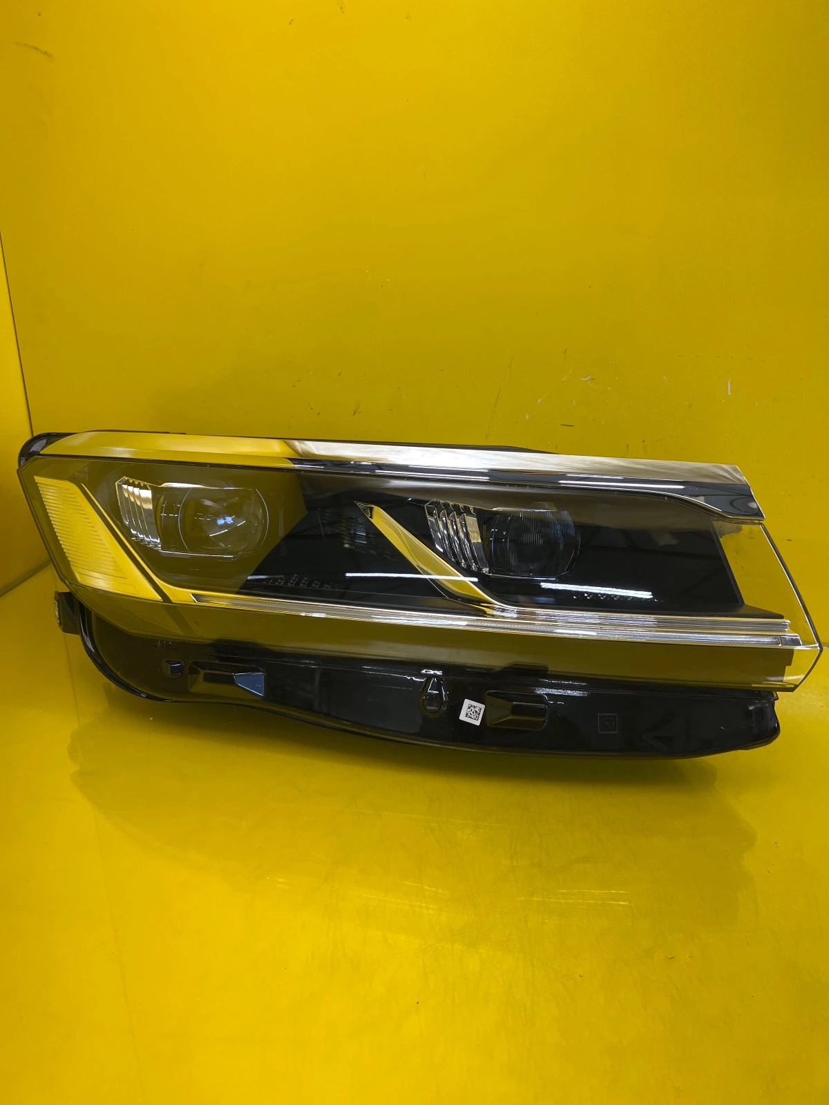 Phare Droit Full Led VW Touareg 3 III 760 CR7 18-23 761941036B Autolamps Phare Droit Full Led VW Touareg 3 III 760 CR7 18-23 761941036B