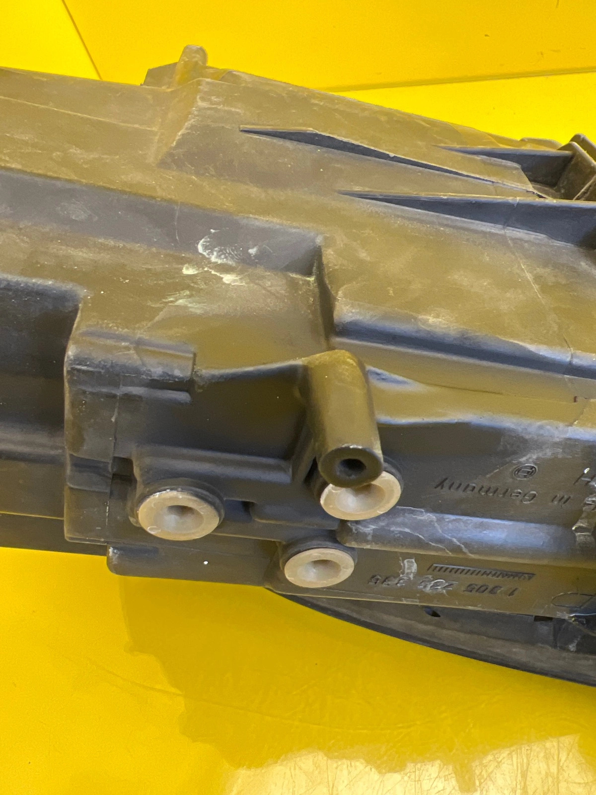 Phare avant droit Porsche 911 996 Boxster Xenon 99663105801 Autolamps 7 Phare avant droit Porsche 911 996 Boxster Xenon 99663105801