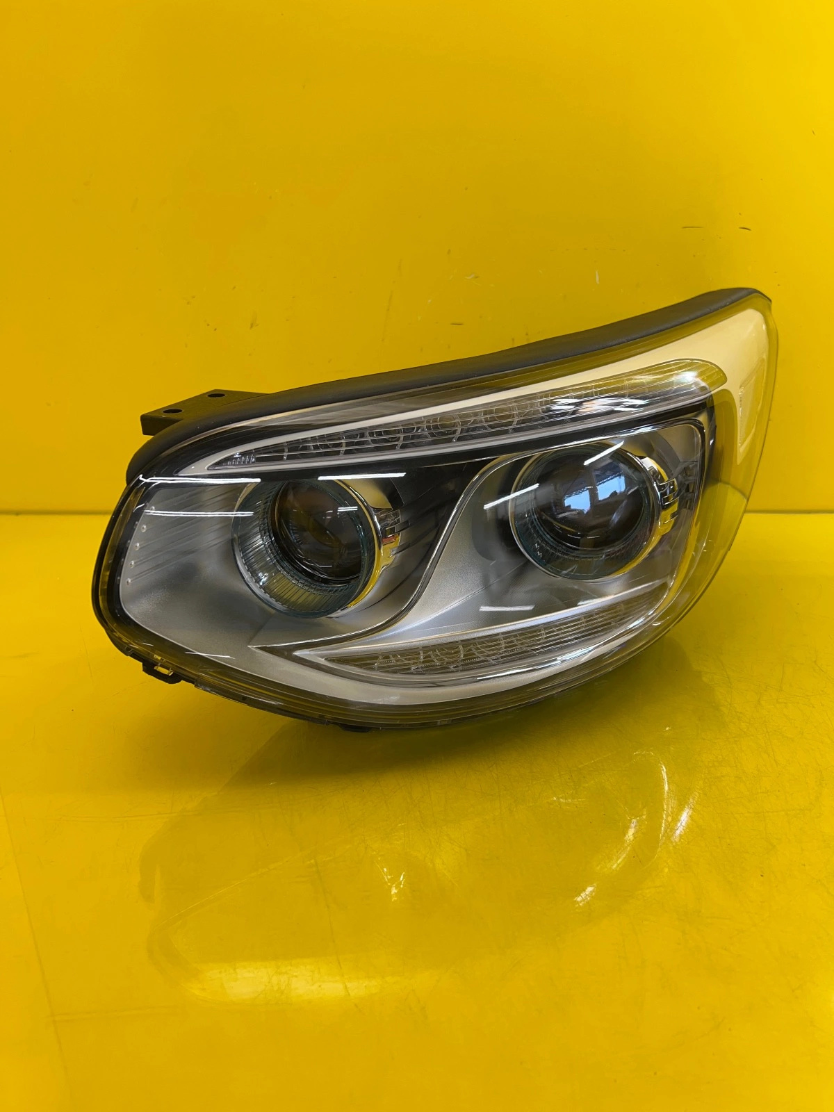 Phare avant gauche Kia Soul 2 Lift Led Two Lens EV Hybrid Autolamps 2 Phare avant gauche Kia Soul 2 Lift Led Two Lens EV Hybrid