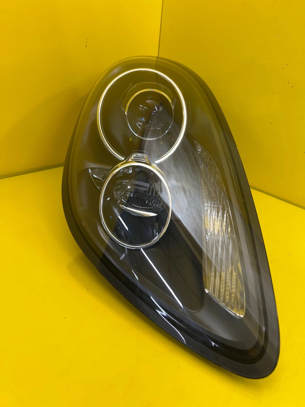 Phare droit Porsche Boxster Cayman 981 Xenon 98163113206 Autolamps 2 Phare droit Porsche Boxster Cayman 981 Xenon 98163113206