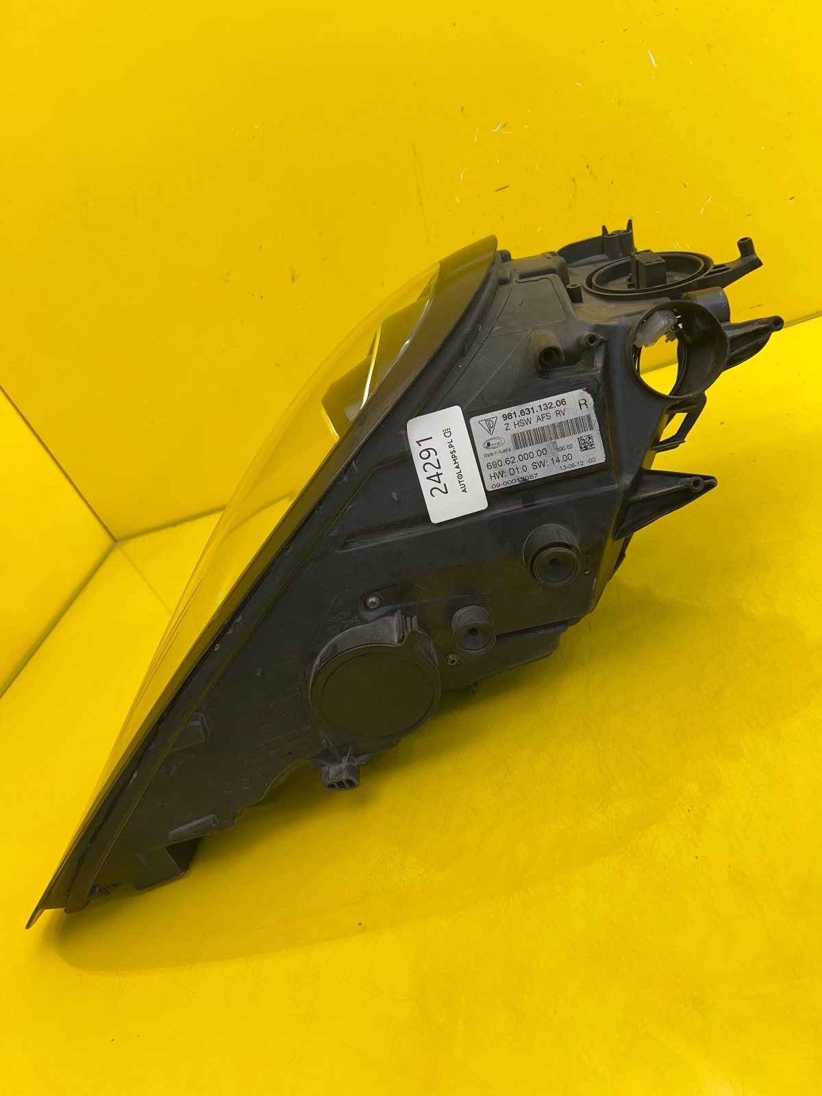 Phare droit Porsche Boxster Cayman 981 Xenon 98163113206 Autolamps 4 Phare droit Porsche Boxster Cayman 981 Xenon 98163113206