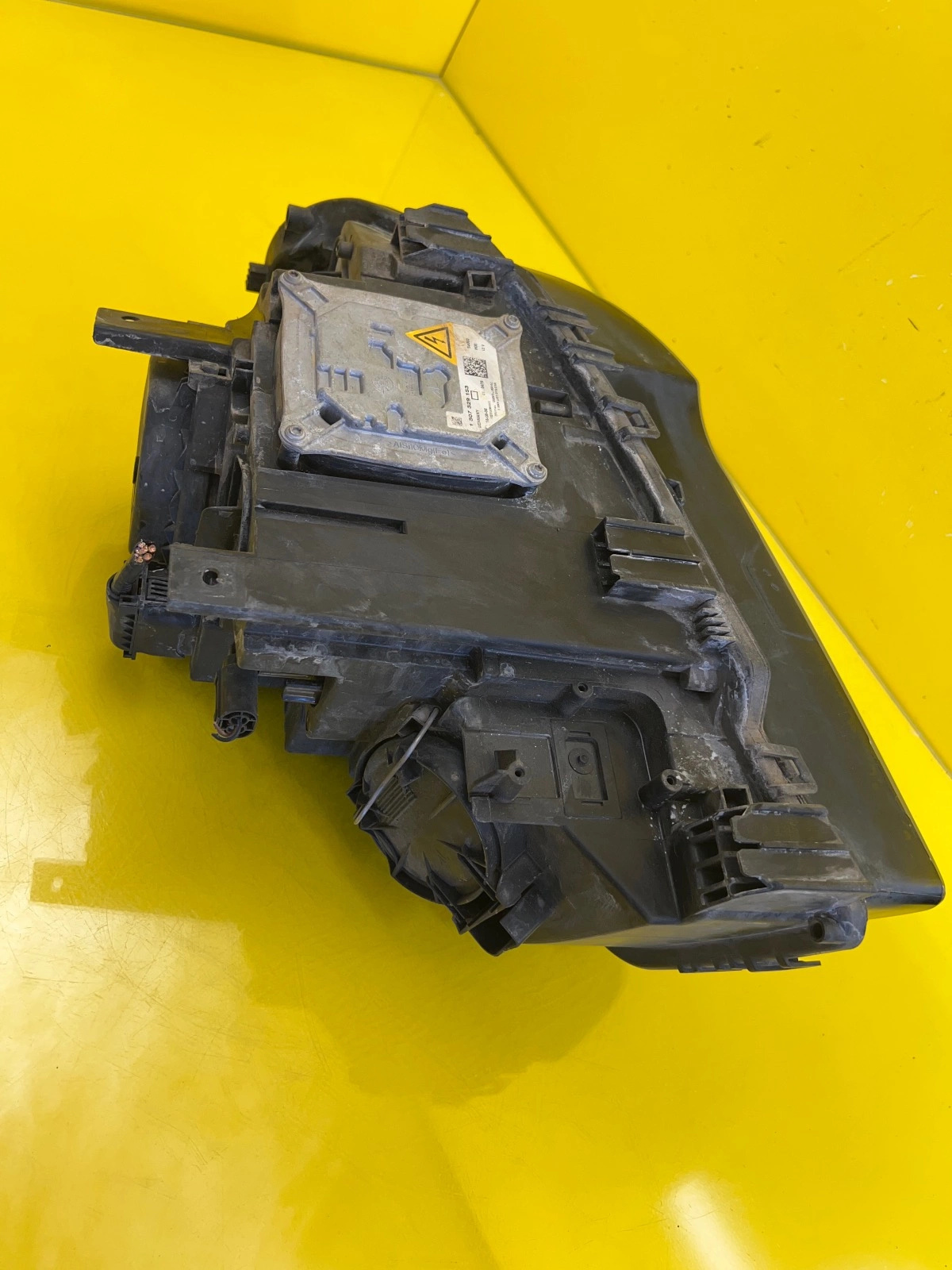 Phare Droit BMW X3 E83 Bi-Xenon Dynamic Torsion Complet Autolamps 6 Phare Droit BMW X3 E83 Bi-Xenon Dynamic Torsion Complet