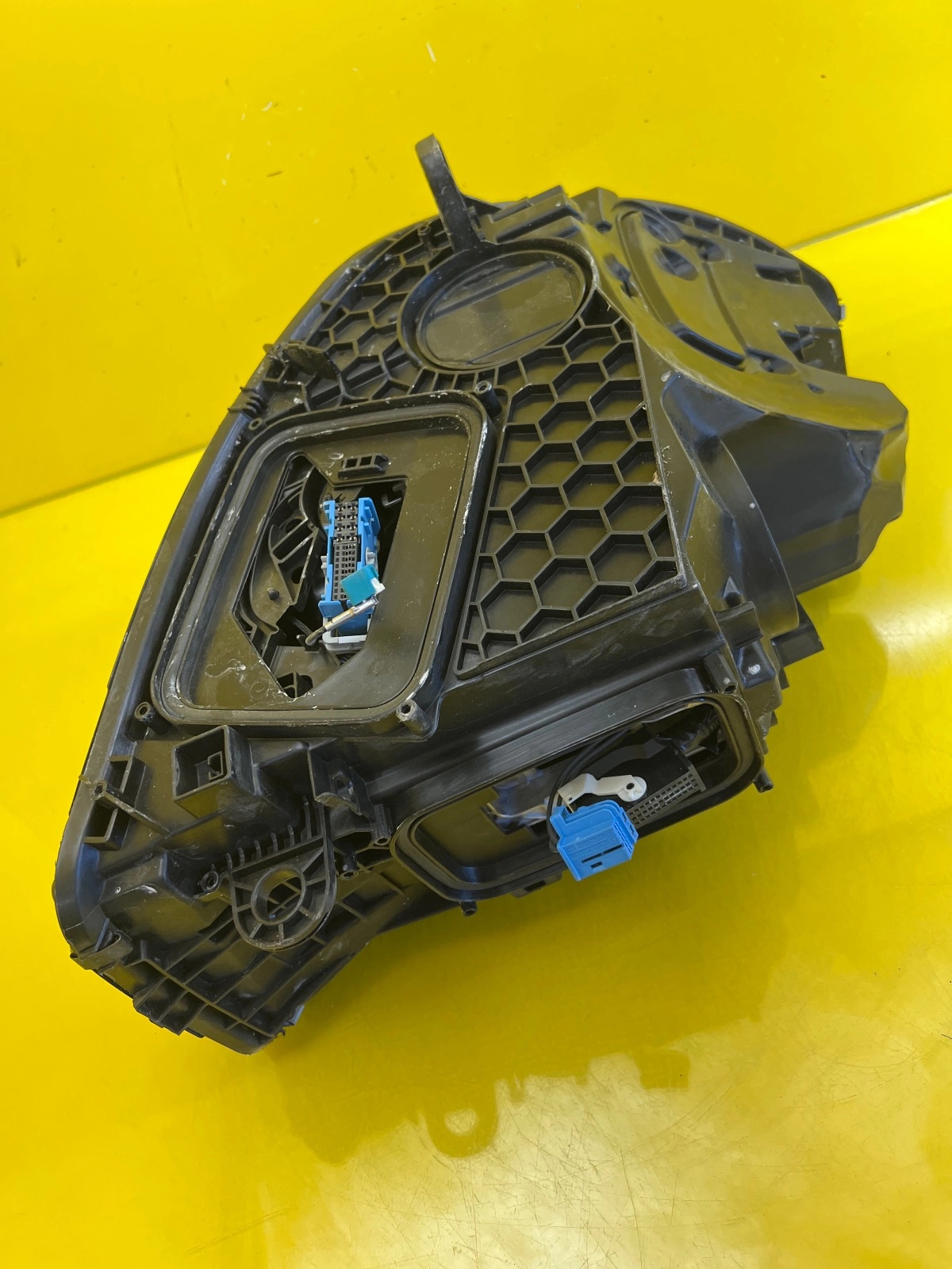 Phare gauche Mercedes Classe C W206 Full Led Digital Light A2069064703 21- Autolamps 6 Phare gauche Mercedes Classe C W206 Full Led Digital Light A2069064703 21-