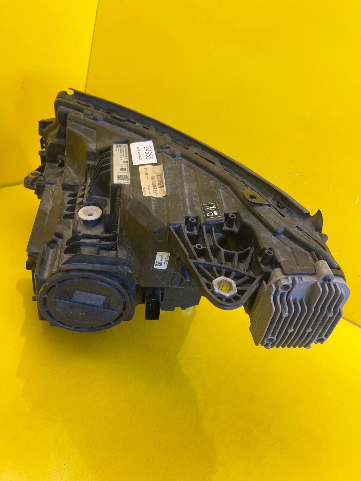 Phare droit W293 Mercedes EQC 293 Full Led A2939060201 Autolamps 4 Phare droit W293 Mercedes EQC 293 Full Led A2939060201