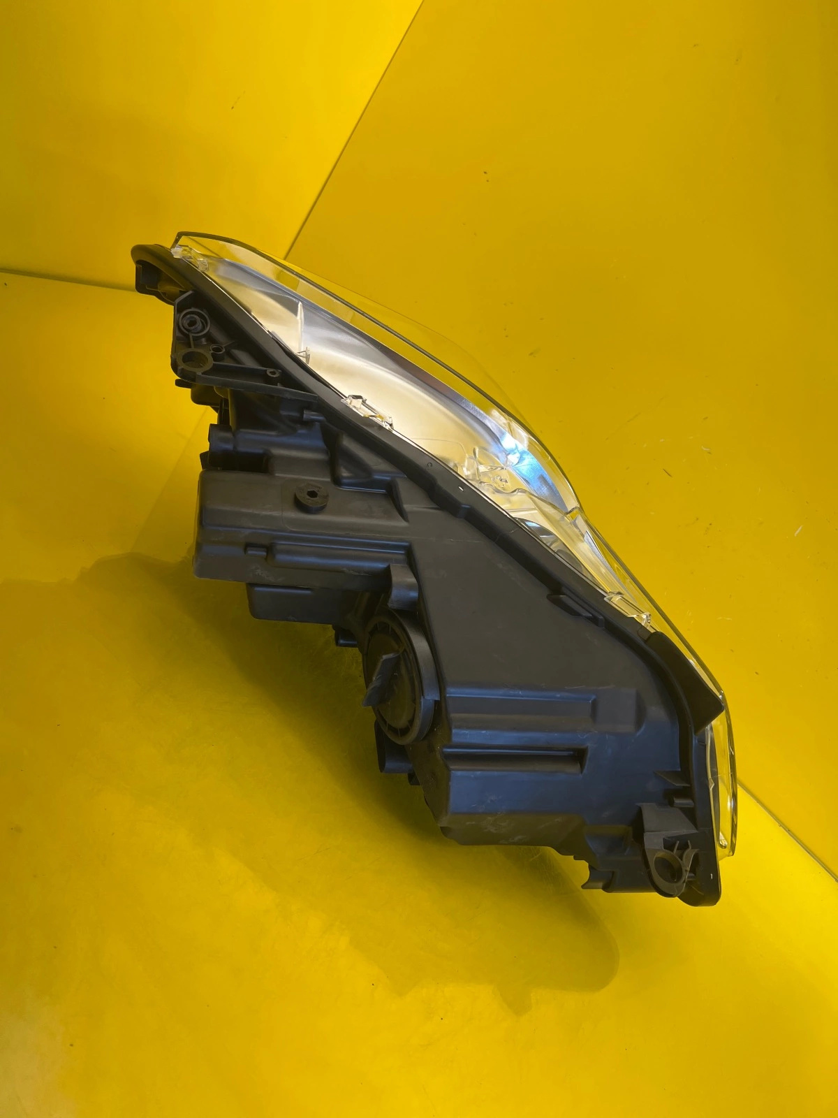 Phare gauche Mercedes Classe E W207 Bi-Xenon 09-13 A2078200159 Autolamps 5 Phare gauche Mercedes Classe E W207 Bi-Xenon 09-13 A2078200159