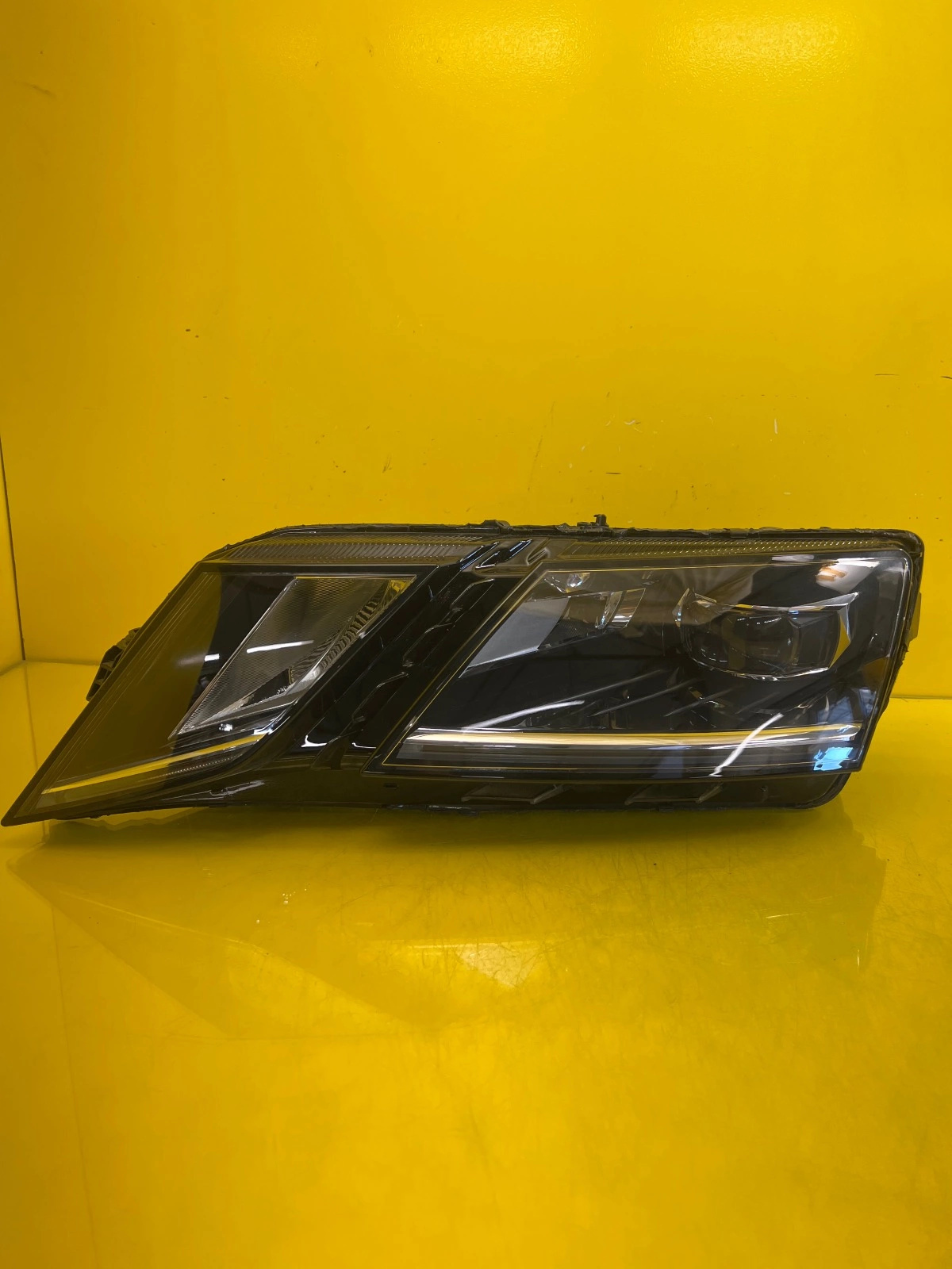 Phare avant gauche Skoda Octavia 3 Full Led 5E1941015D Autolamps Phare avant gauche Skoda Octavia 3 Full Led 5E1941015D