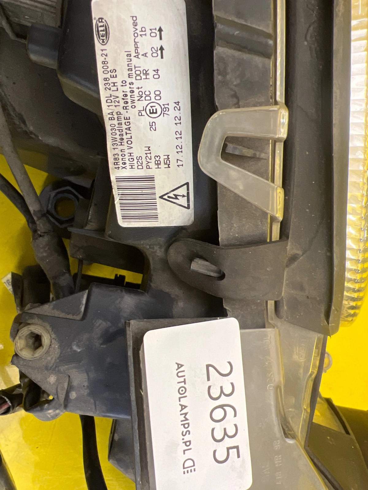 Phare avant gauche Jaguar S-Type Lift Xenon 4R83-13W030-BA Autolamps 2 Phare avant gauche Jaguar S-Type Lift Xenon 4R83-13W030-BA