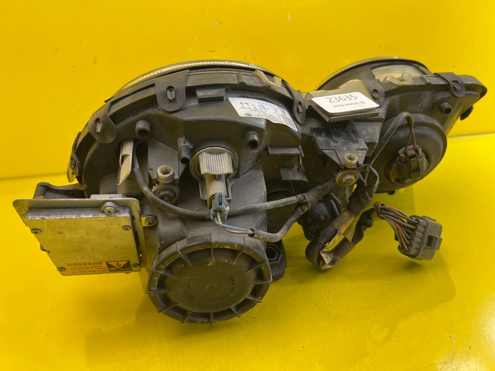 Phare avant gauche Jaguar S-Type Lift Xenon 4R83-13W030-BA Autolamps 3 Phare avant gauche Jaguar S-Type Lift Xenon 4R83-13W030-BA