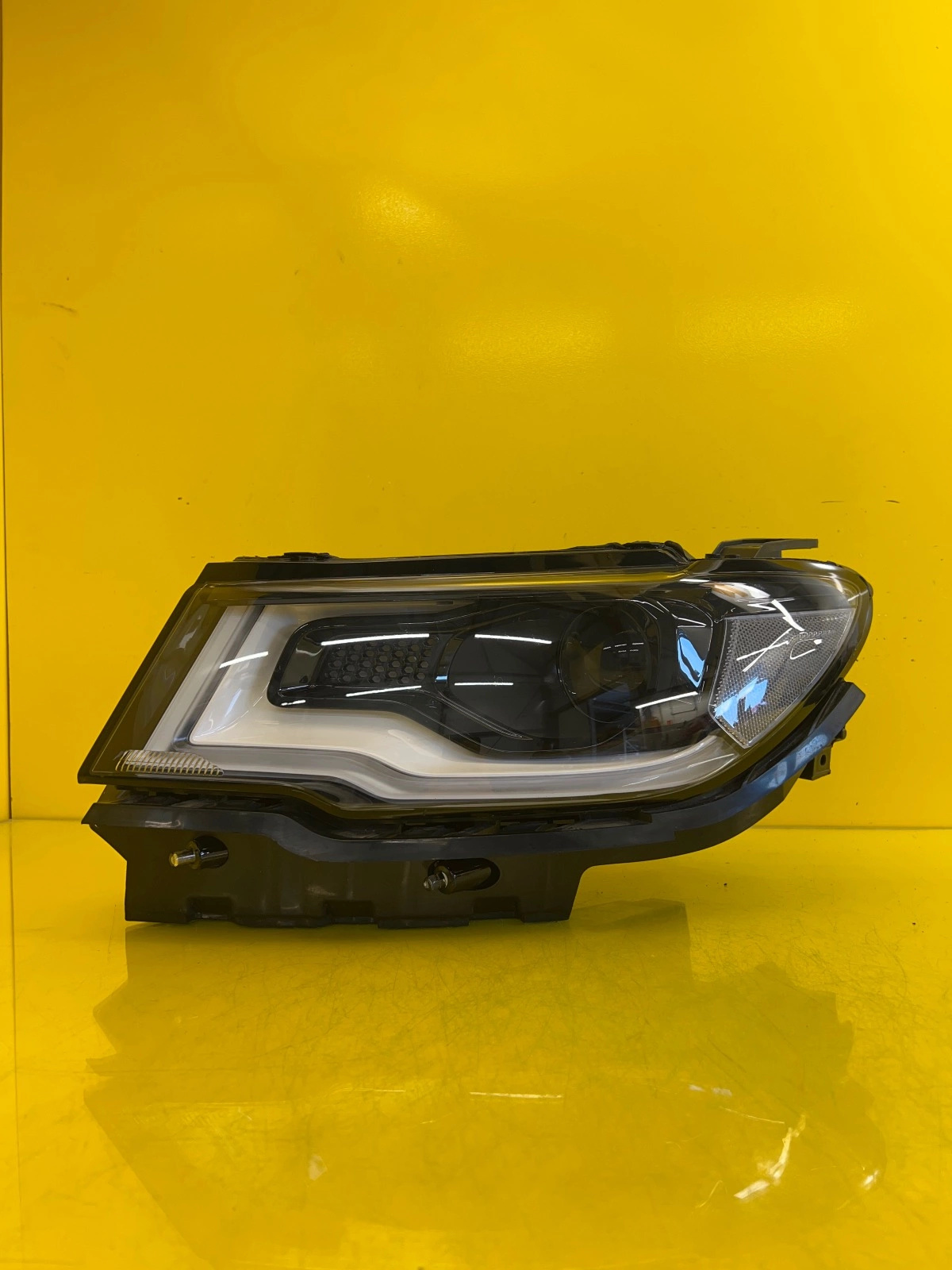 Phare gauche Jeep Compass II 17- 00534752400 Autolamps Phare gauche Jeep Compass II 17- 00534752400