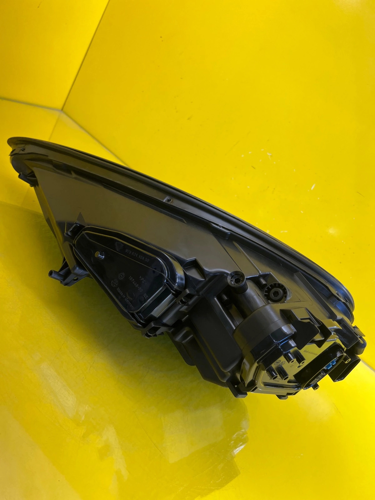 Phare droit Porsche Panamera 970 09-13 Xenon Led 97063107004 Autolamps 4 Phare droit Porsche Panamera 970 09-13 Xenon Led 97063107004