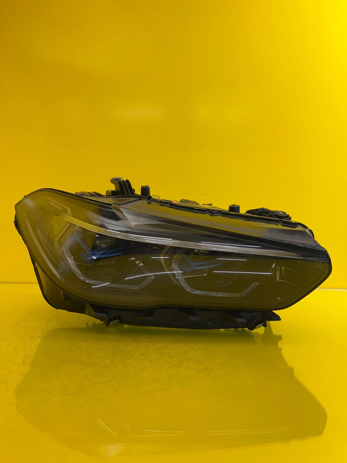 Phare droit BMW X5 G05 X6 G06 Laser Shadow Line 8082574-01 Autolamps Phare droit BMW X5 G05 X6 G06 Laser Shadow Line 8082574-01