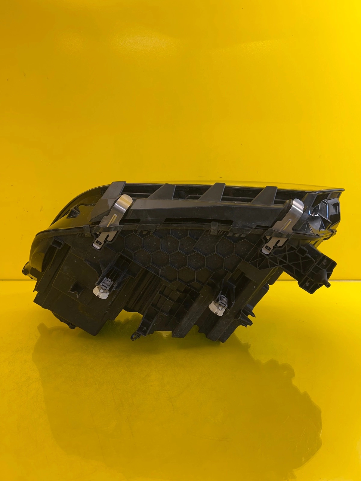 Phare droit BMW X5 G05 X6 G06 Laser Shadow Line 8082574-01 Autolamps 6 Phare droit BMW X5 G05 X6 G06 Laser Shadow Line 8082574-01