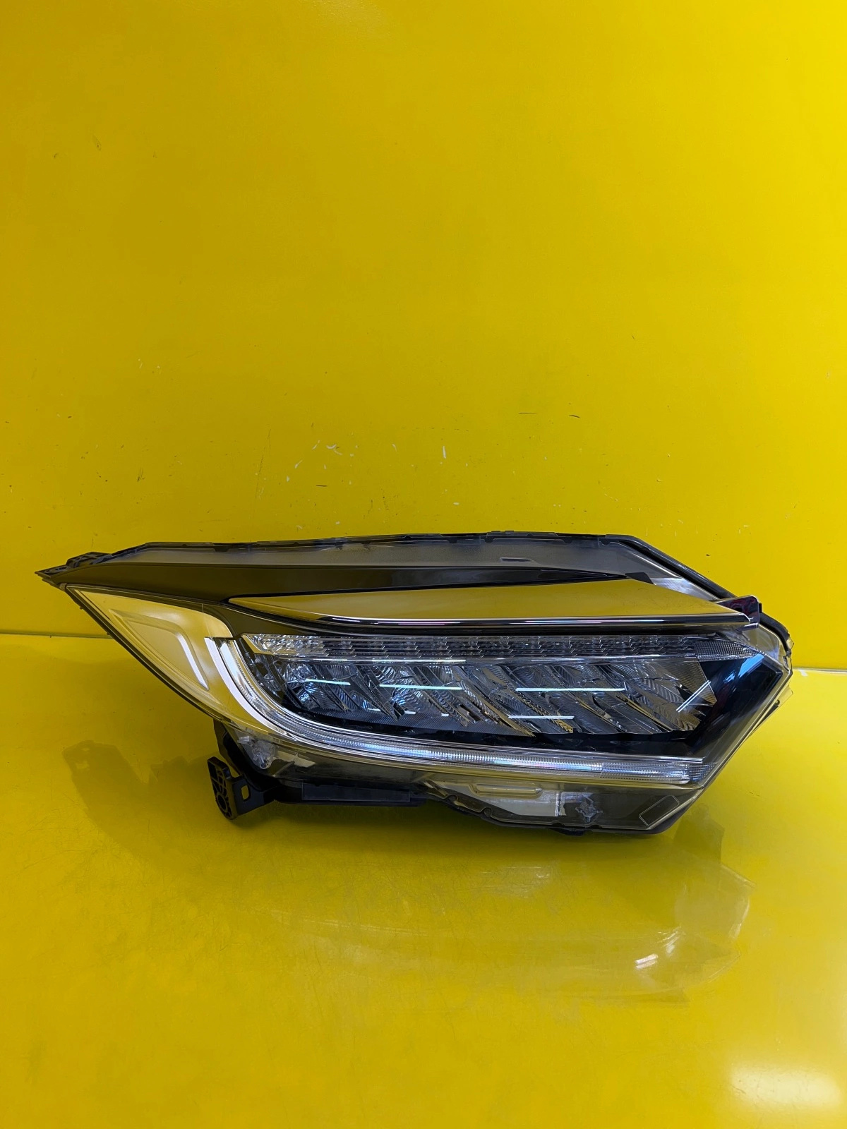 Phare droit Honda HR-V II Lift Full Led 100-62296 Autolamps Phare droit Honda HR-V II Lift Full Led 100-62296