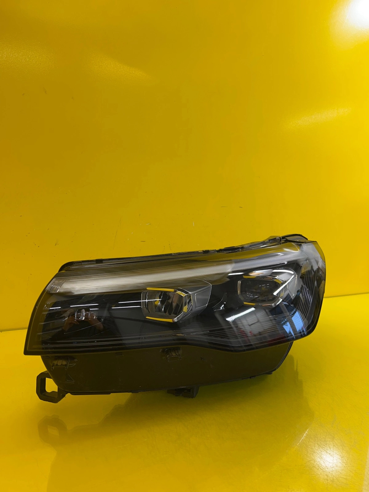 Phare avant gauche VW Tiguan III Full Led 571941035C Autolamps Phare avant gauche VW Tiguan III Full Led 571941035C