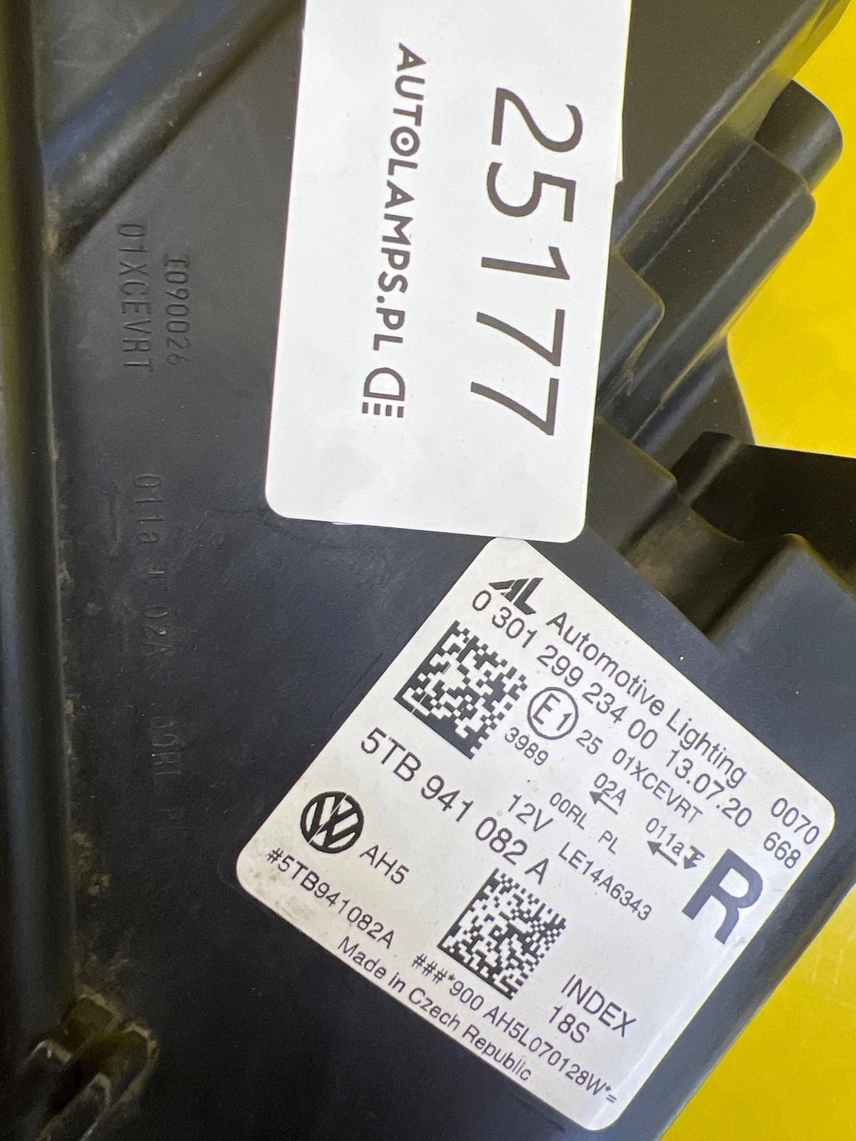 Phare droit VW Touran III 5TB Full Led 5TB941082A Autolamps 2 Phare droit VW Touran III 5TB Full Led 5TB941082A