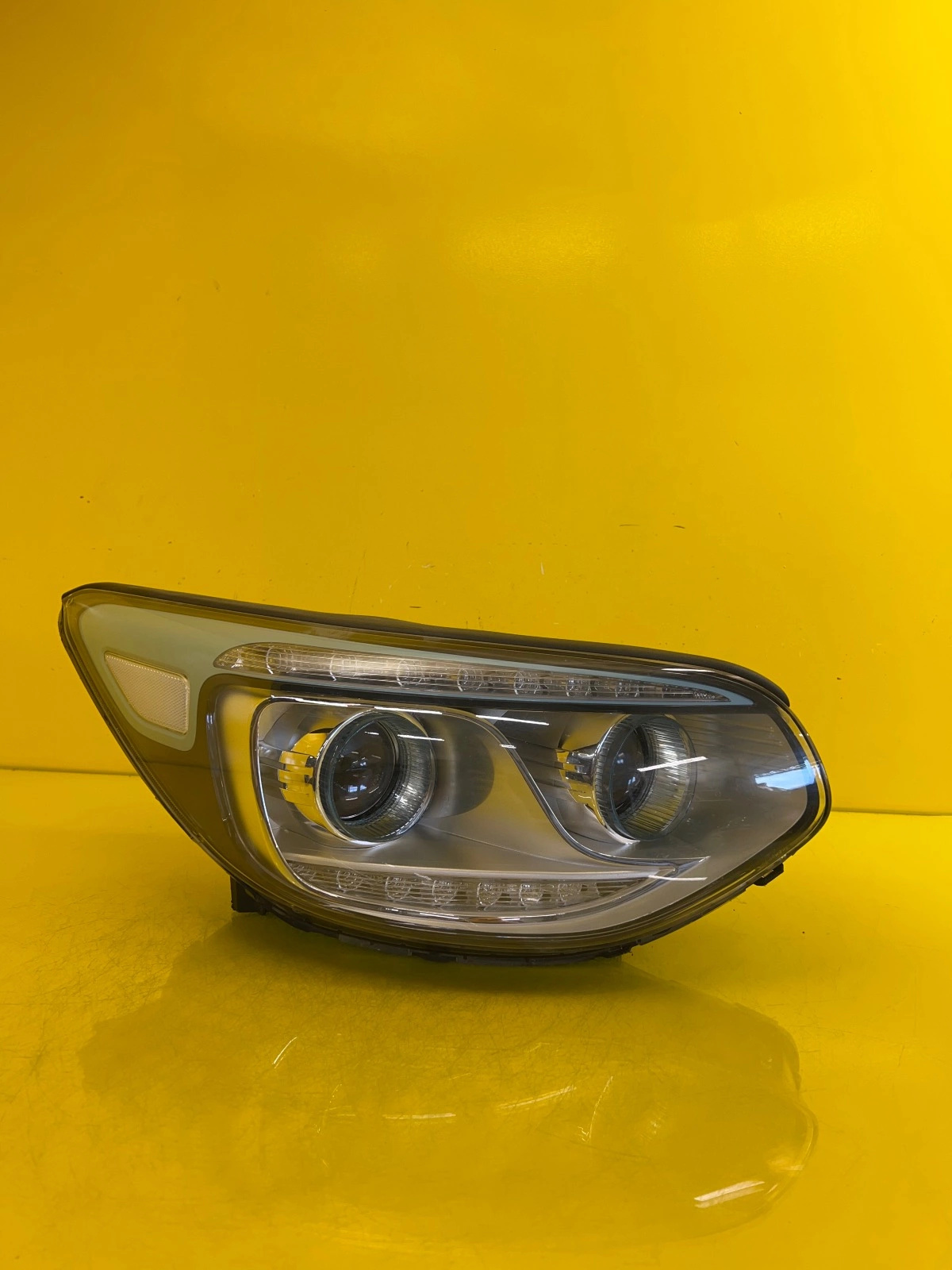 Phare droit Kia Soul II 2 Lift EV Hybrid Bleu Autolamps Phare droit Kia Soul II 2 Lift EV Hybrid Bleu